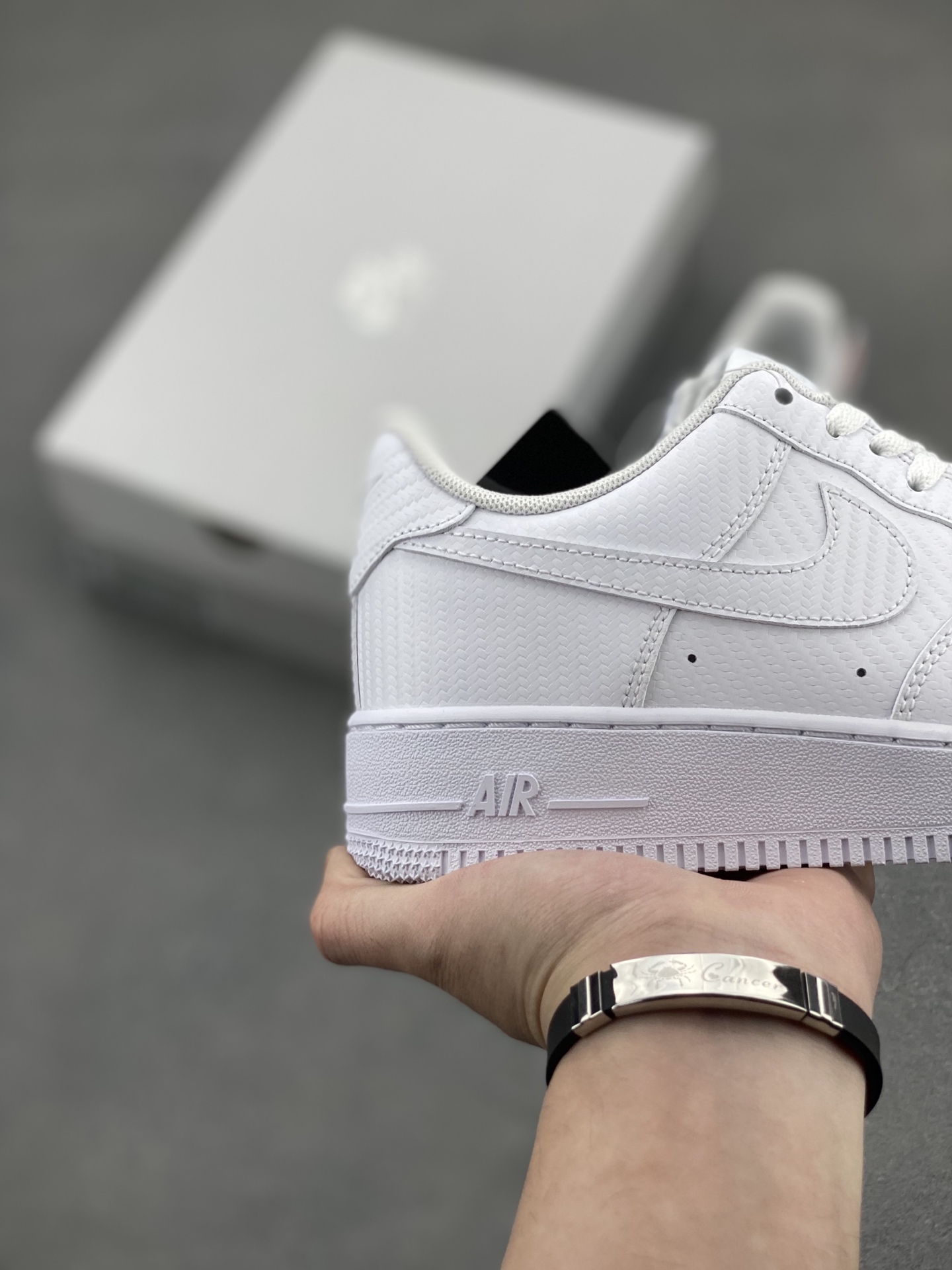 Nike Air Force 1 '07 Low White Casual Sneakers - Limited Edition 6 i1743960231685 729 0 4