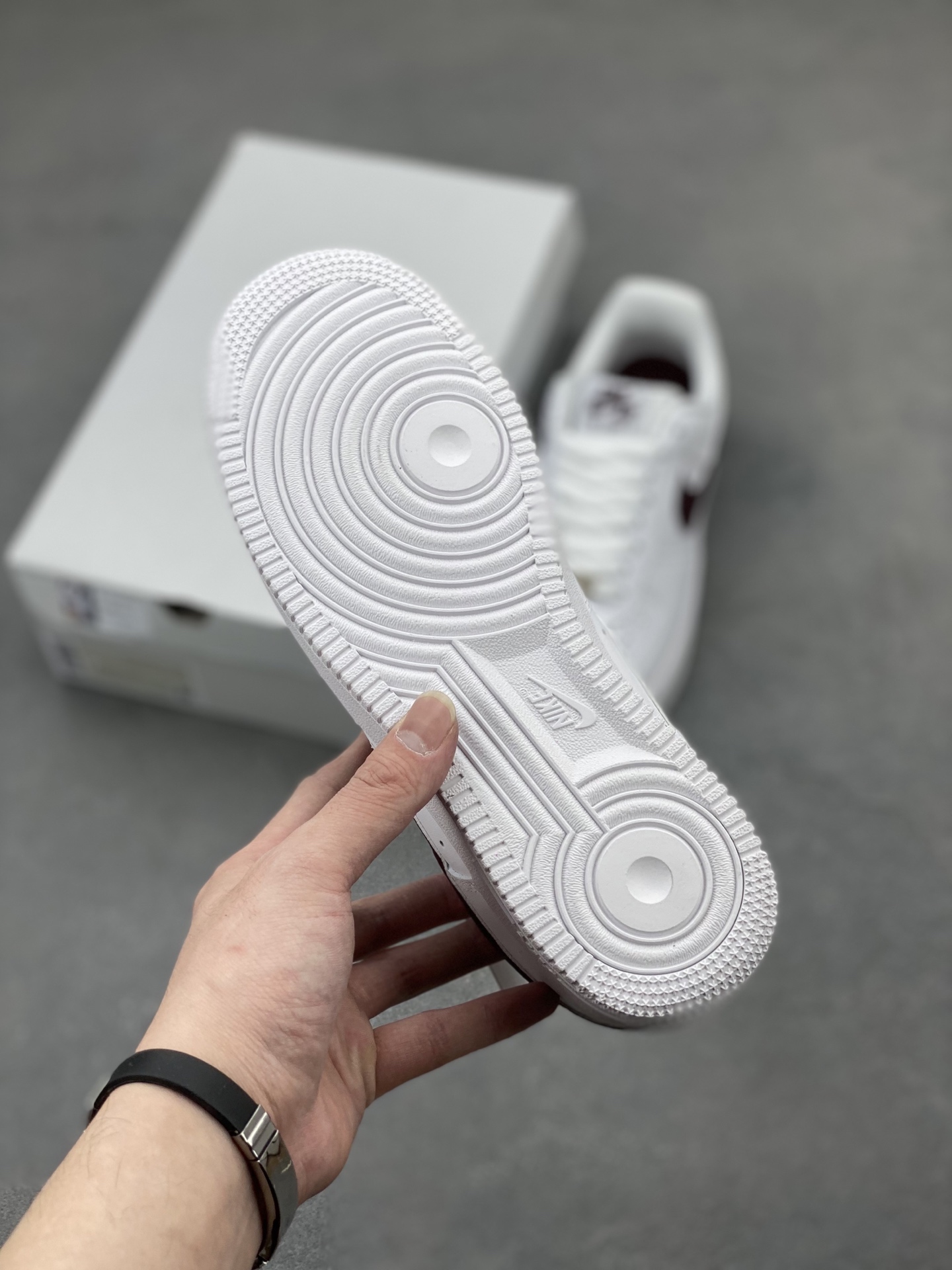 Nike Air Force 1 '07 Low White Maroon Casual Sneakers FJ4146-112 7 i1744096377004 2814 0 5