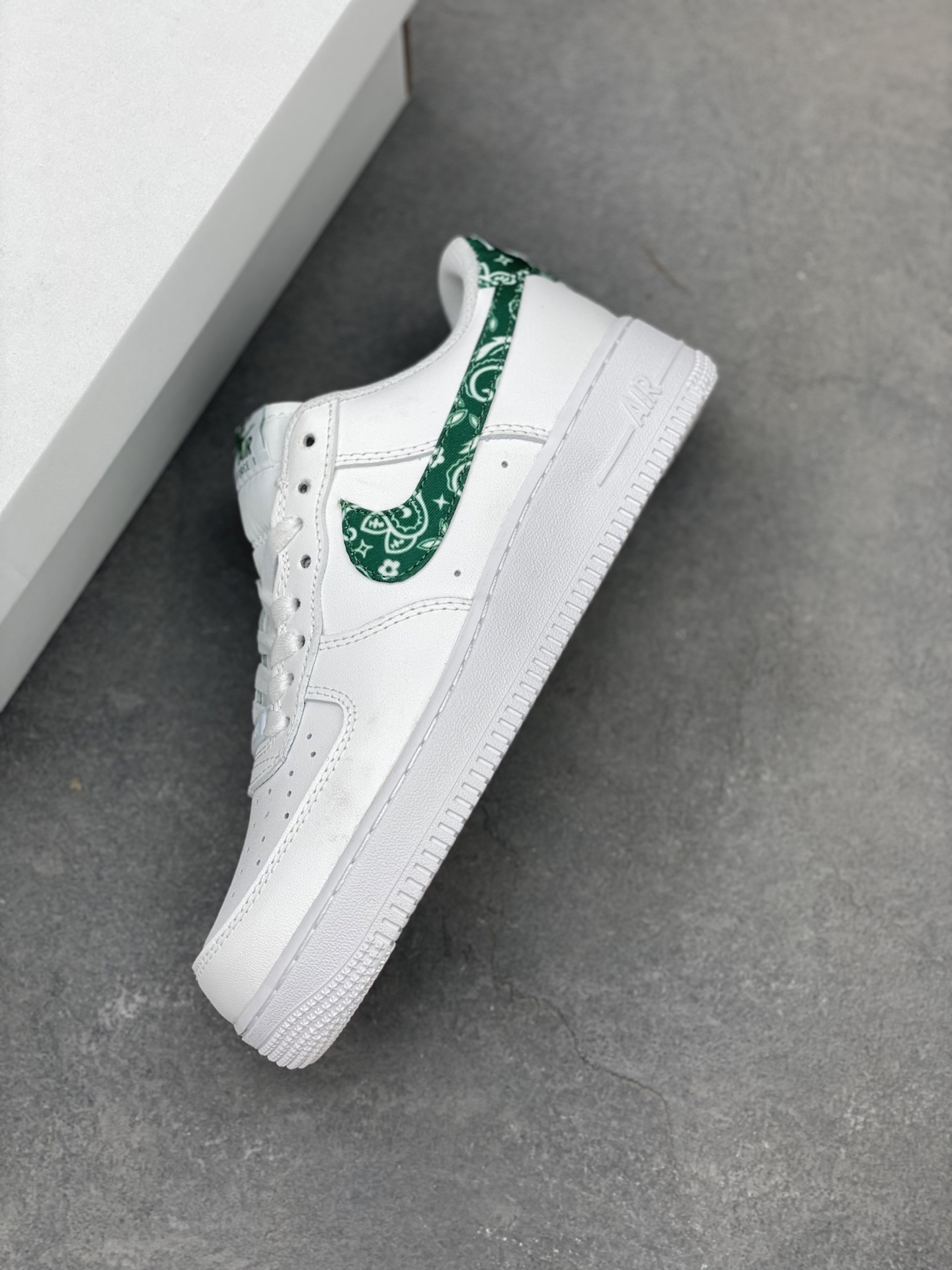 Nike Air Force 1 Low White Paisley Green - DH4406-102 8 i1744096541043 527 0 6
