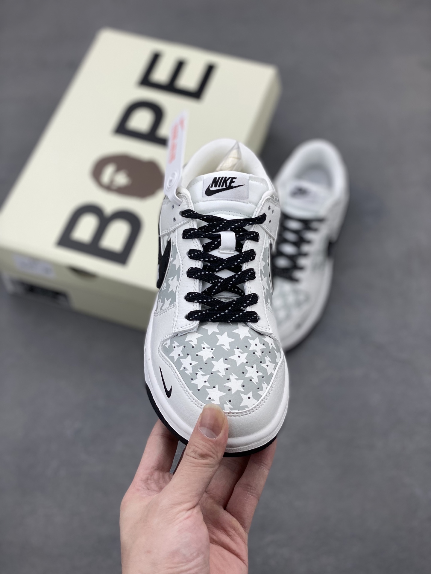 Nike SB Dunk Low BAPE Custom Casual Sneakers - Limited Edition 2 i1744312489252 9999 0 1