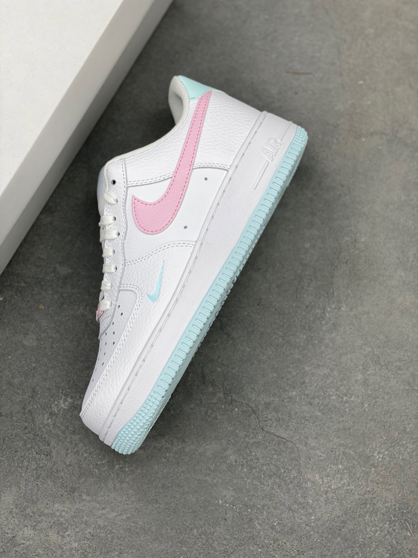 Nike Air Force 1 '07 Low White/Pink Women's Casual Sneakers IH0640-161 8 i1744314044151 2274