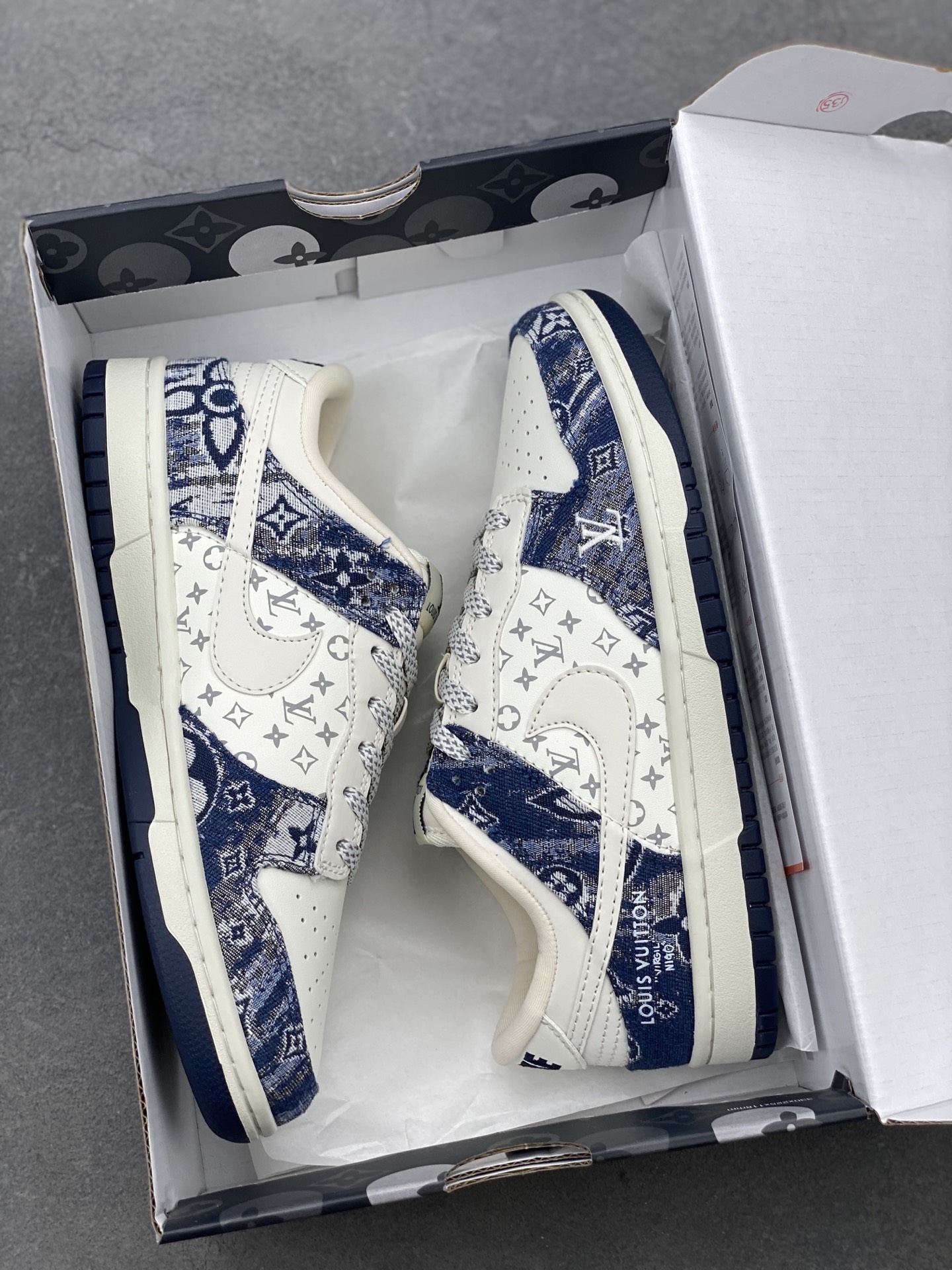 Nike SB Dunk Low Louis Vuitton White Blue Denim Sneakers Reflective Low-Top 10 i1744484634744 3008 0 8