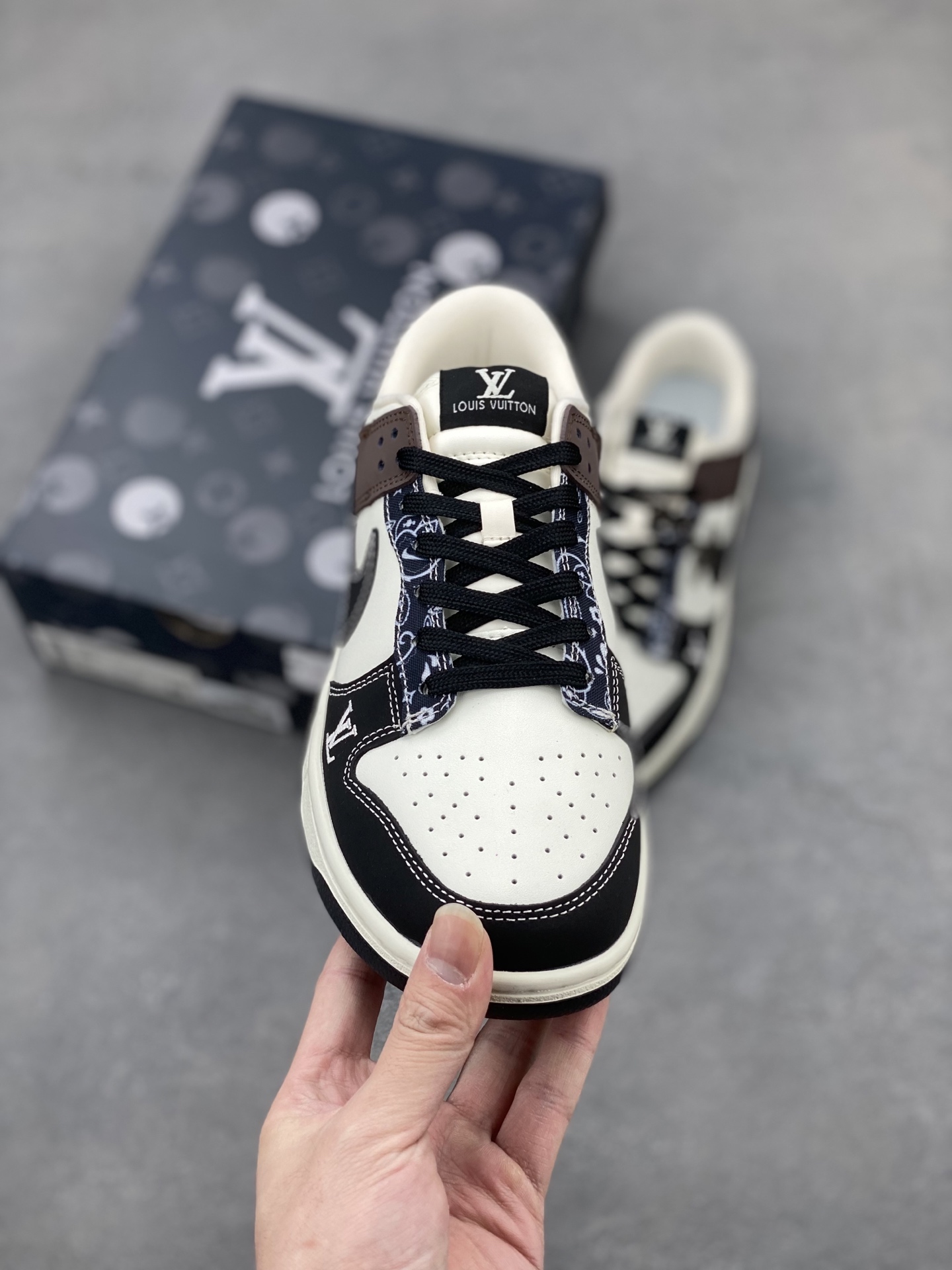 Nike SB Dunk Low x Louis Vuitton White Black Brown Company Grade Shoes 2 i1744571477986 7665 0 1