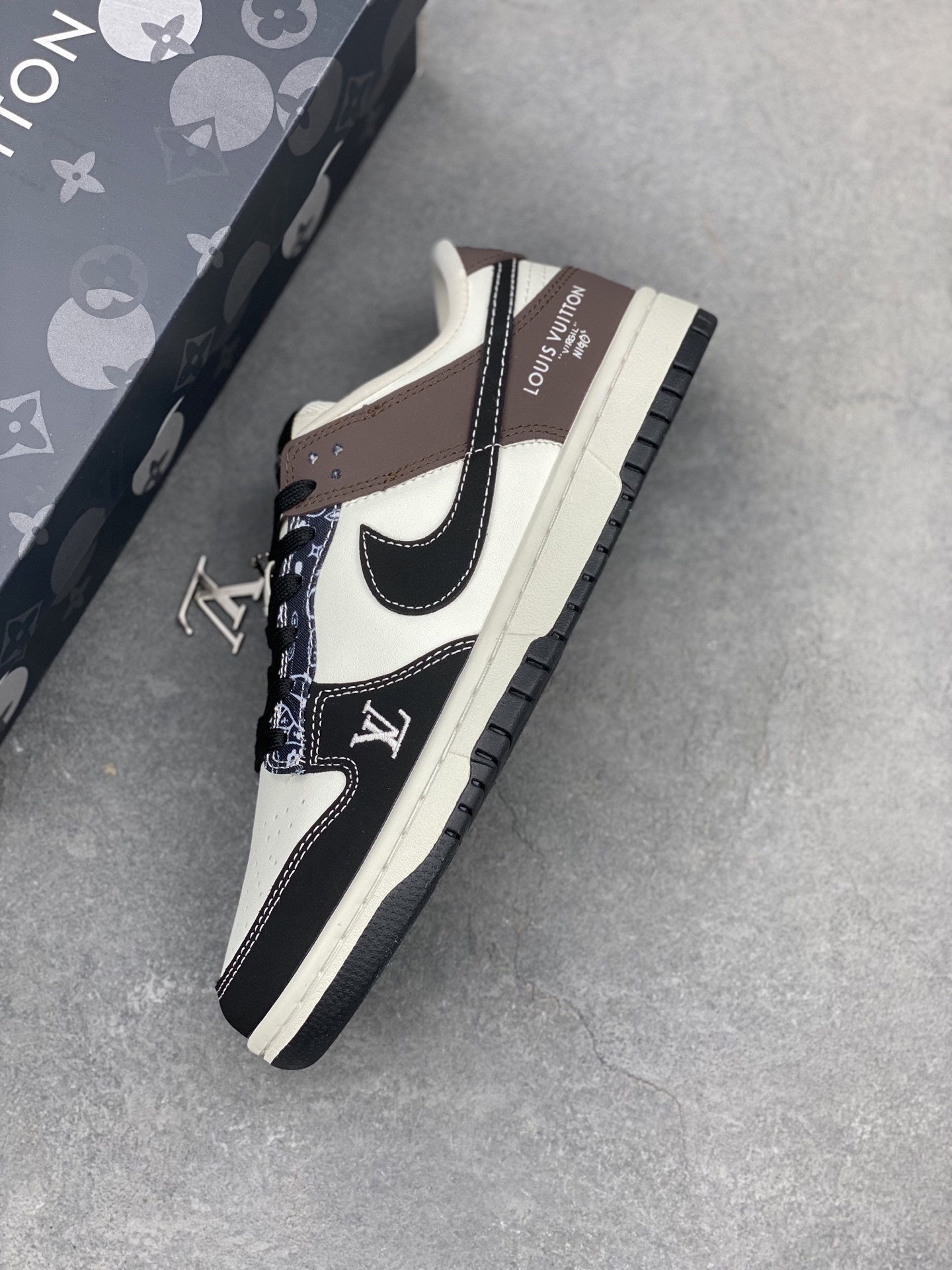 Nike SB Dunk Low x Louis Vuitton White Black Brown Company Grade Shoes 7 i1744571481473 2763 0 6