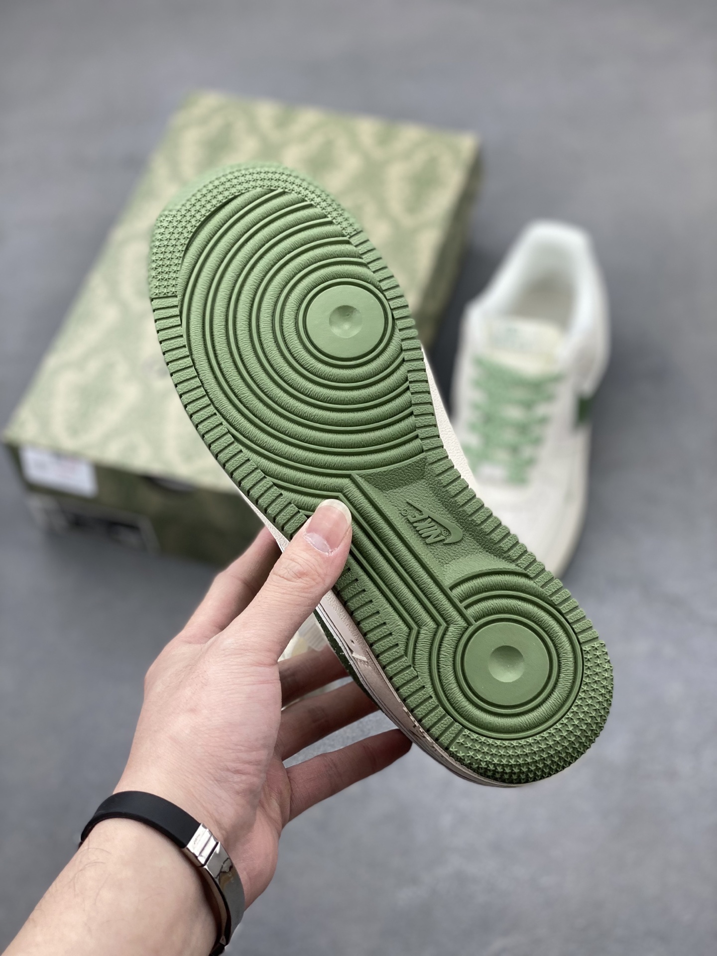 Nike Air Force 1 '07 Low Custom Gucci Sneakers Limited Edition Shoes 7 i1744572682754 809 0 5