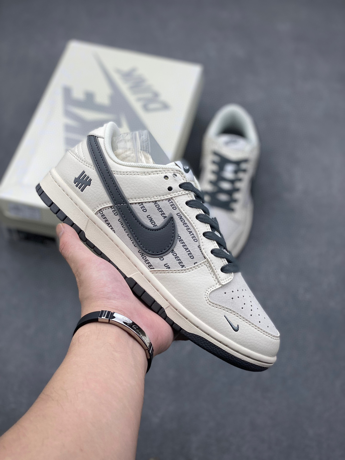 Nike SB Dunk Low Undefeated Collab Casual Sneakers - Limited Edition 2 i1744828015872 3122 0 0