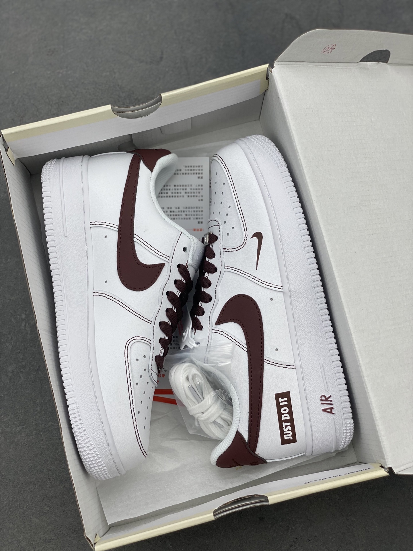 Nike Air Force 1 '07 Low White Maroon Casual Sneakers CW2288-027 10 i1745265829907 1281 0 8