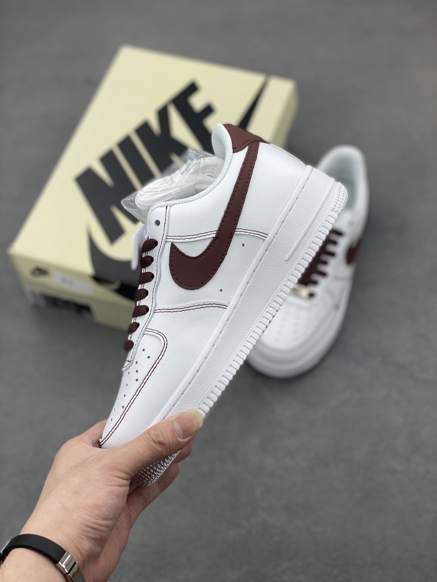 Nike Air Force 1 '07 Low White Maroon Casual Sneakers CW2288-027 4 i1745265954291 9923 0 2