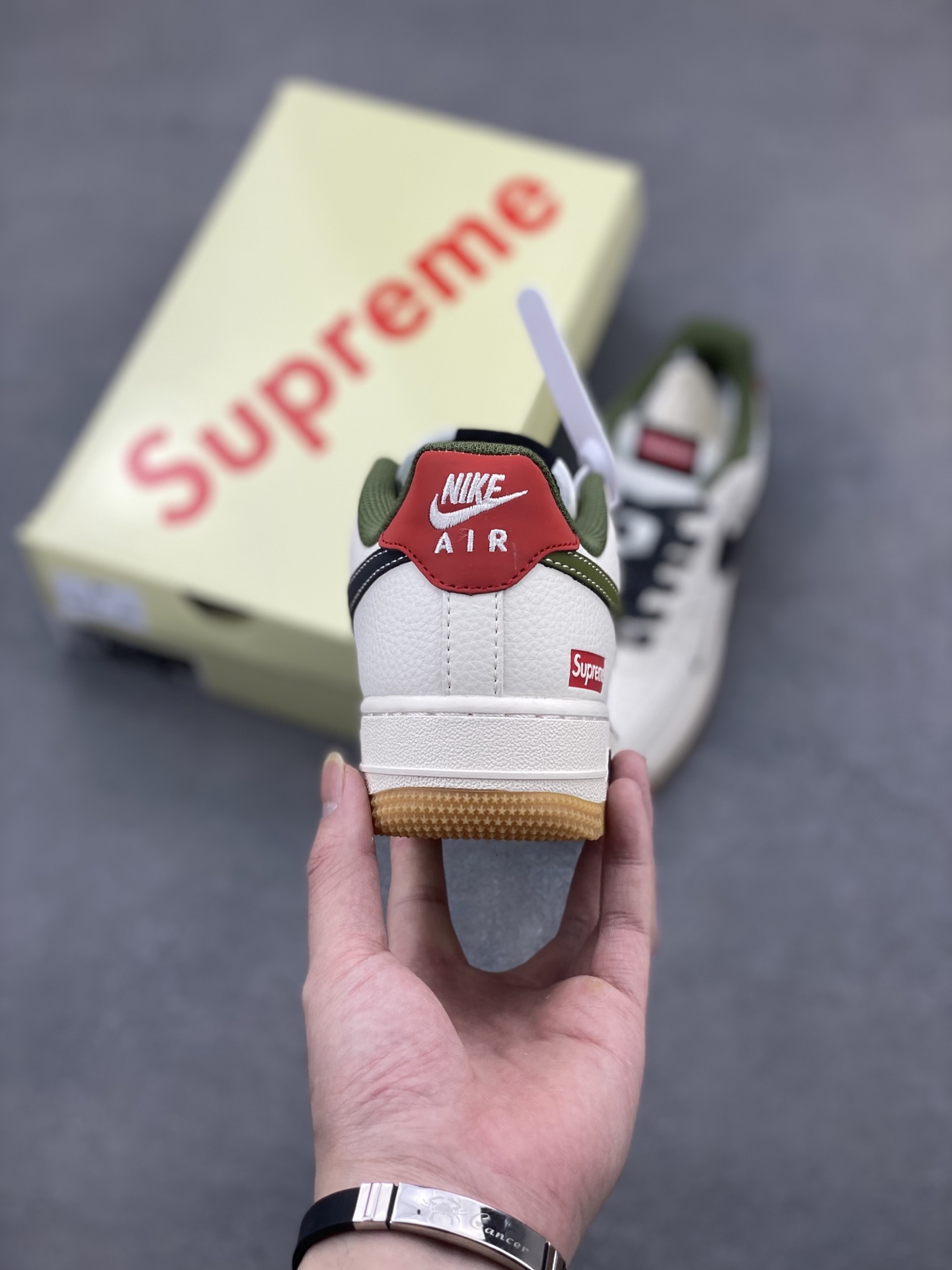 Nike Air Force 1 '07 Low Sneakers - Limited Edition, Premium Comfort 5 i1745522419287 7713 0 3