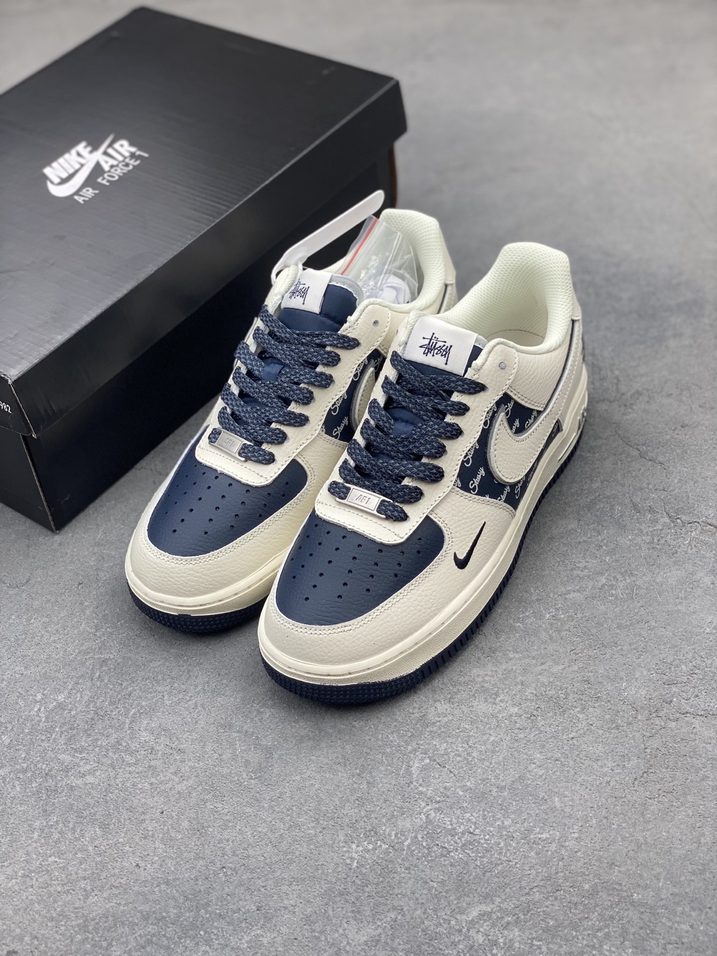Nike Air Force 1 '07 Low Stussy Collab Sneakers - Cream/Navy 9 i1748550166452 2821 0 7