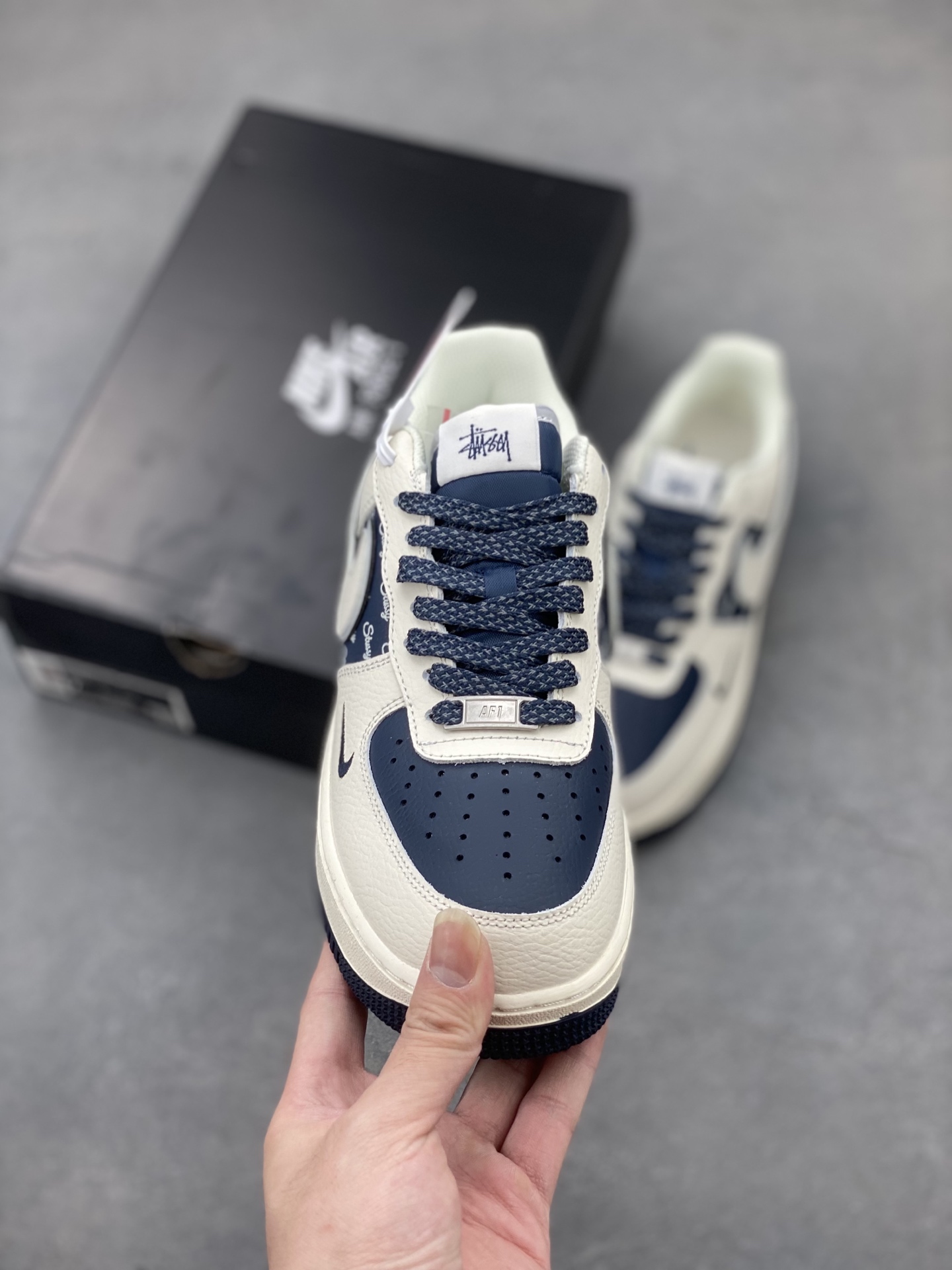 Nike Air Force 1 '07 Low Stussy Collab Sneakers - Cream/Navy 3 i1748550167368 4735 0 1