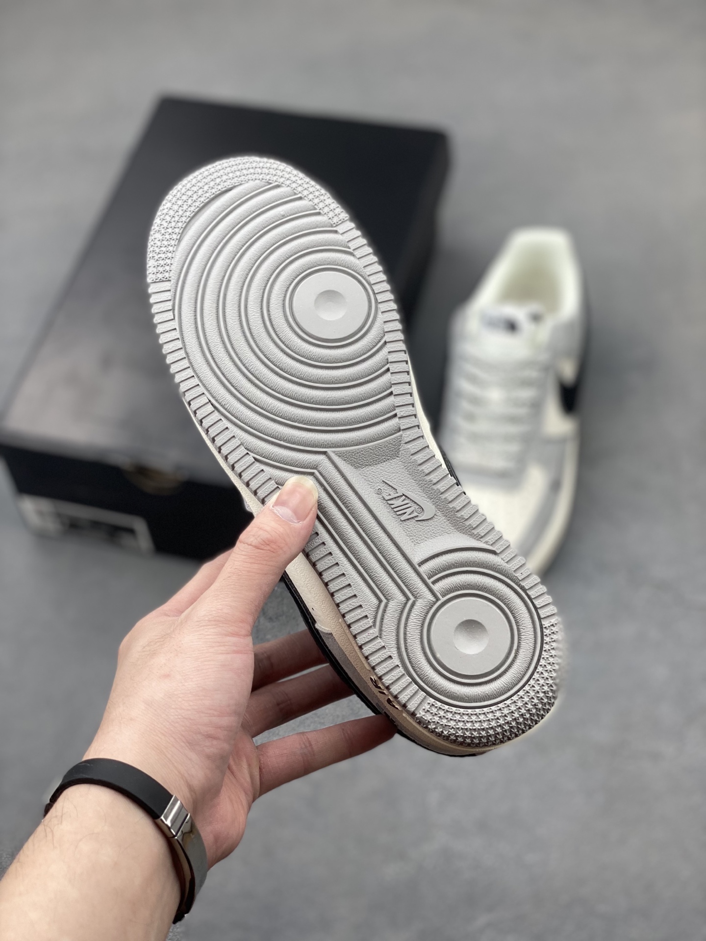 Nike Air Force 1 '07 Low The North Face Collaboration Grey Sneakers 7 i1748550231469 5528 0 5