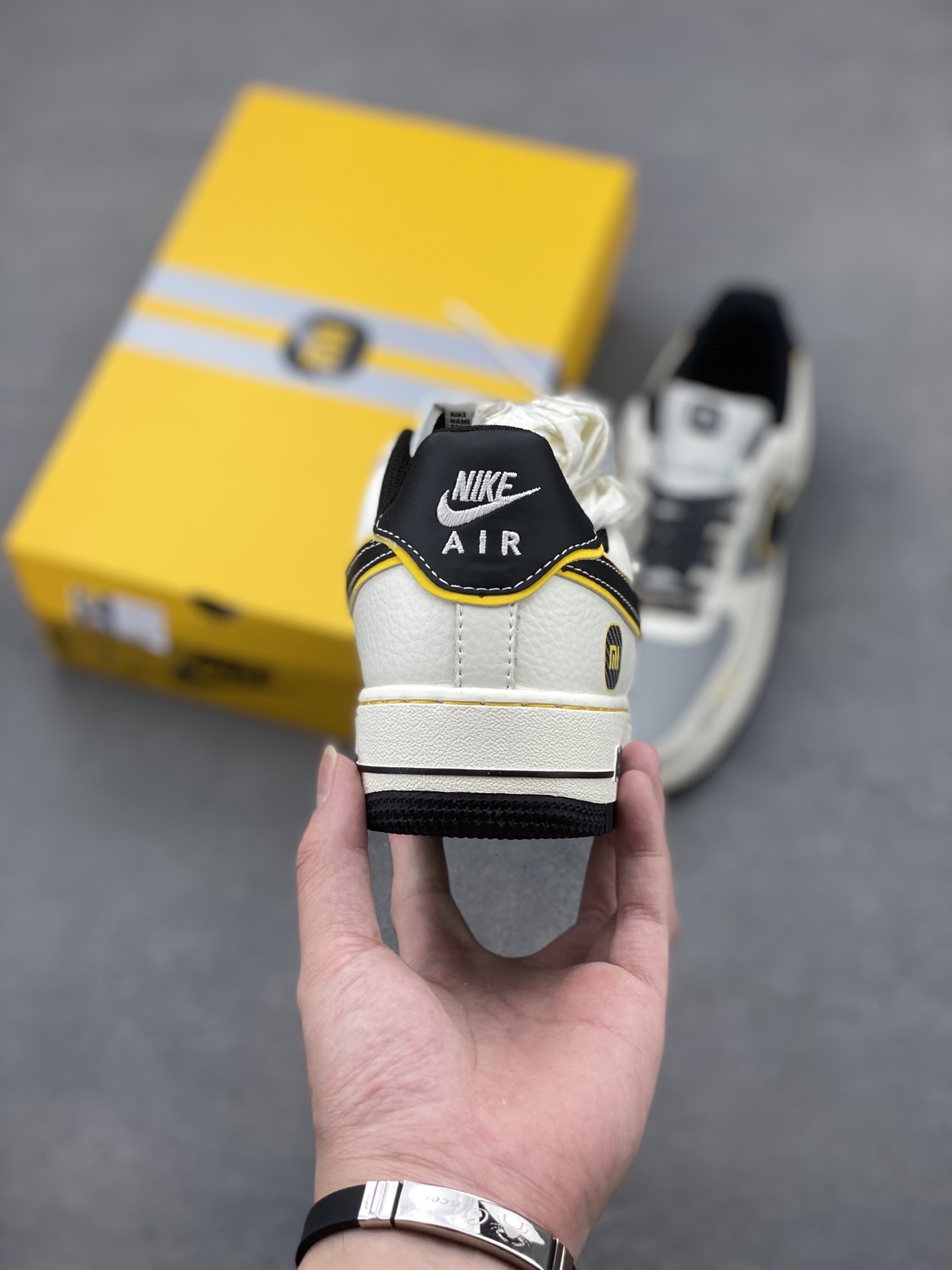 Nike Air Force 1 Low "Xiaomi" Custom Edition Sneakers - Limited Stock! 5 i1748550390454 634 0 3
