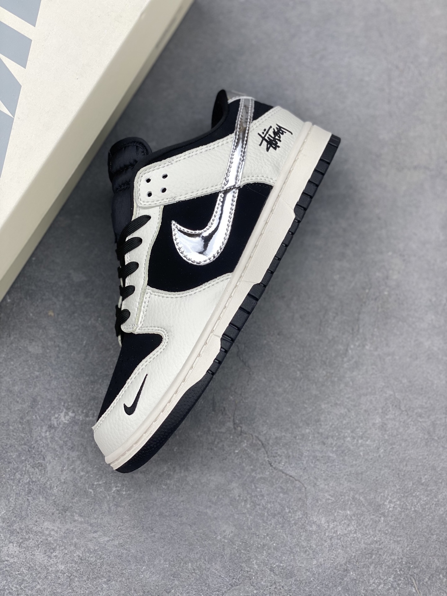 Nike SB Dunk Low x Stussy: Liquid Silver Accents & Premium Materials 7 i1749066346360 9177 0 6