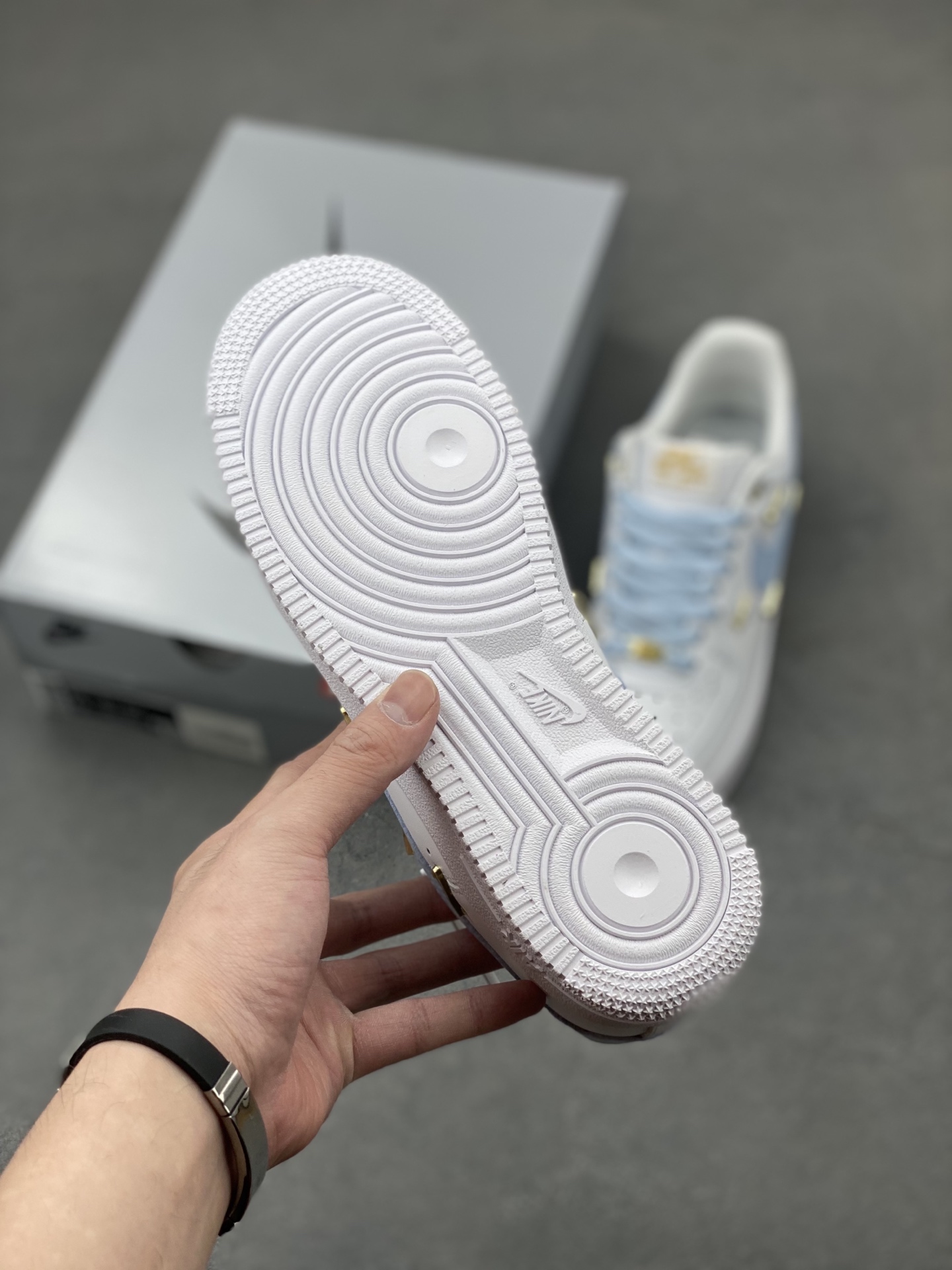 Nike Air Force 1 '07 Low White/Blue, Limited Edition Sneakers 7 i1749067146079 840 0 5