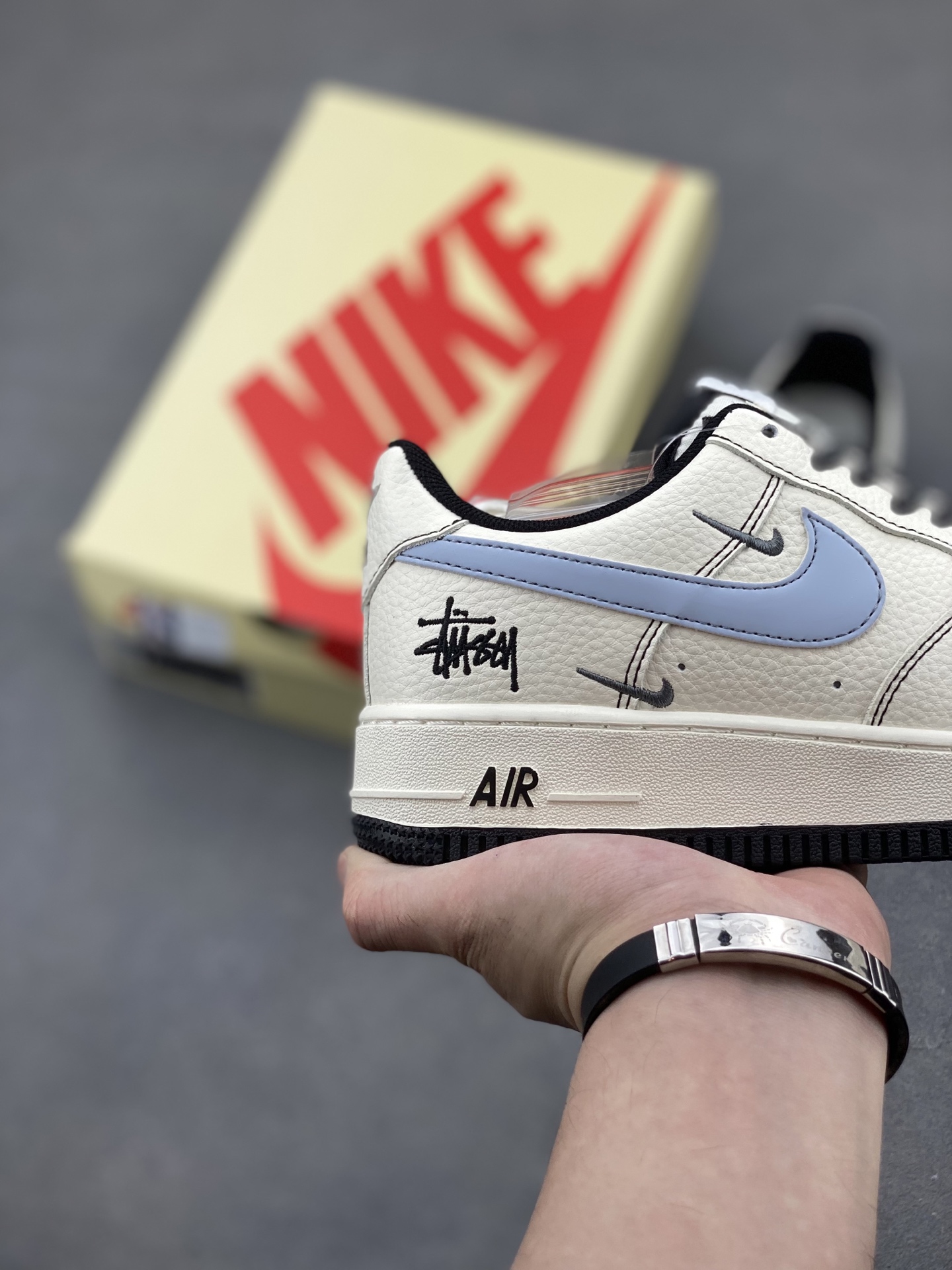 Nike Air Force 1 '07 Low Sneakers - Limited Edition, Premium Comfort 6 i1749757777031 3435 0 4