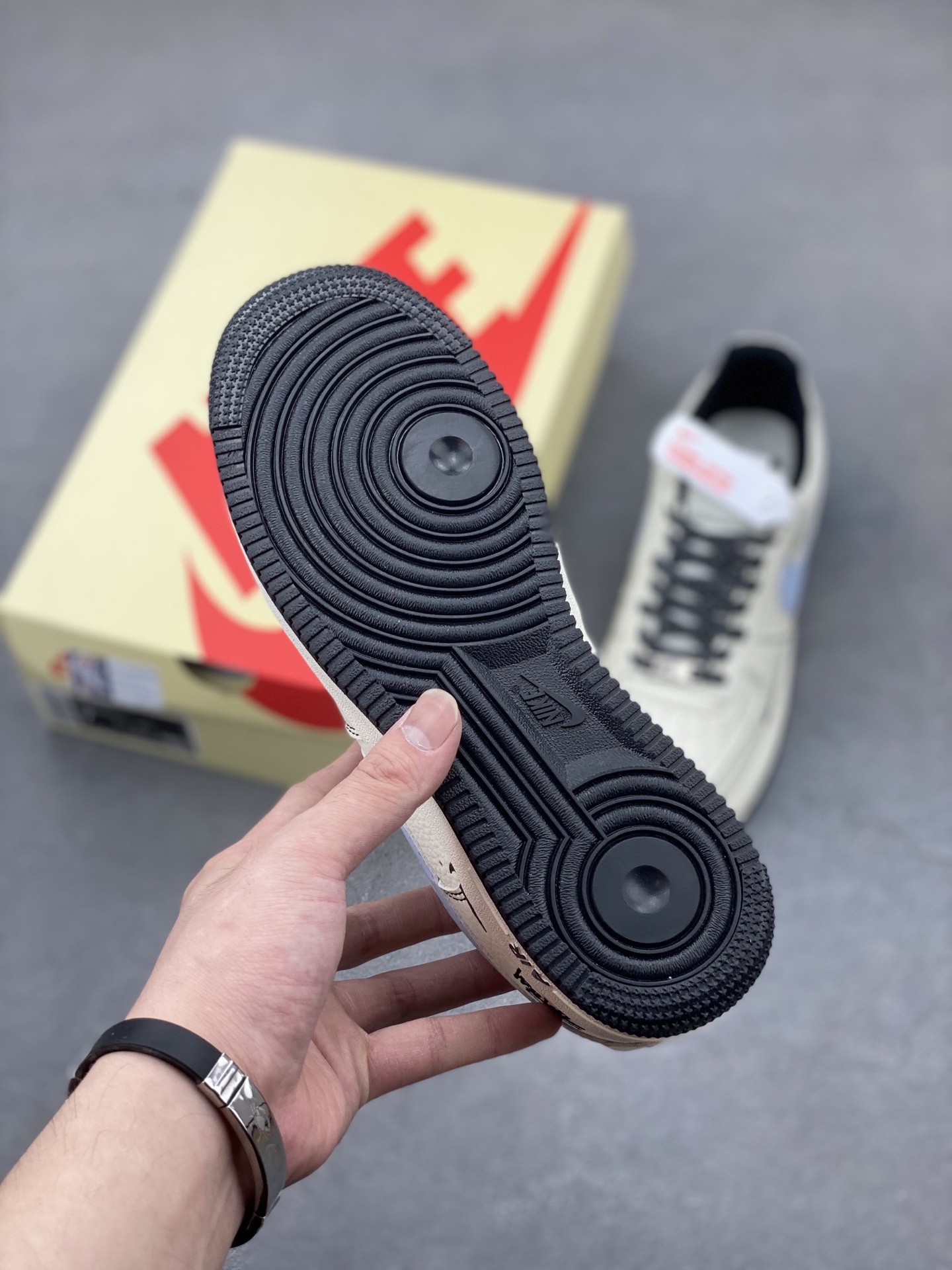 Nike Air Force 1 '07 Low Sneakers - Limited Edition, Premium Comfort 7 i1749757783086 9916 0 5