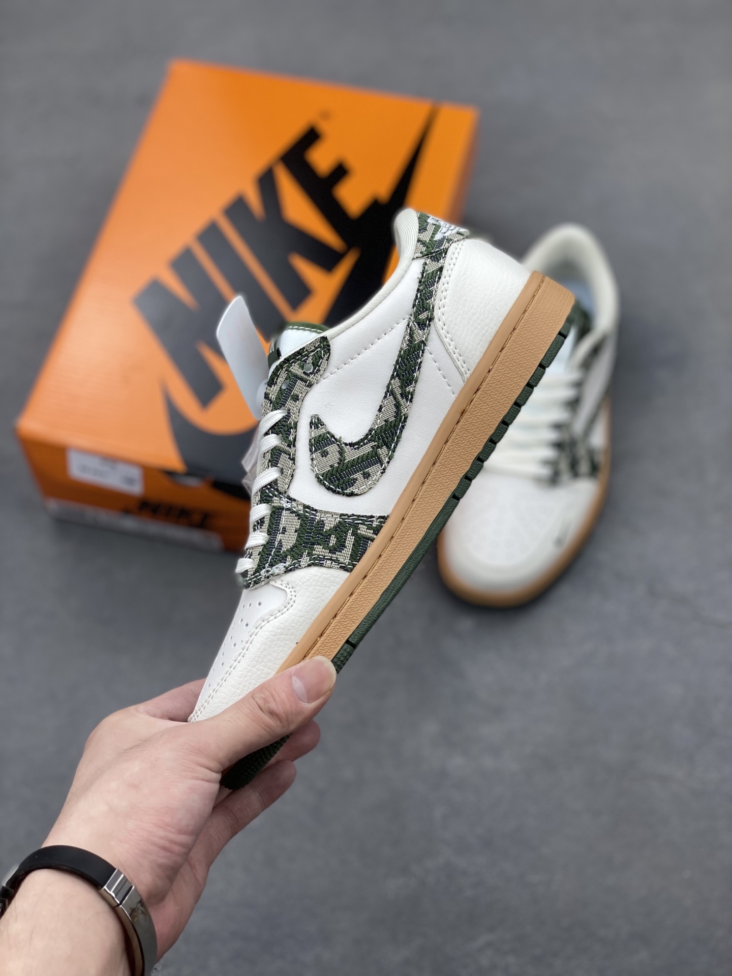 Travis Scott x Dior Air Jordan 1 Low Sneakers Designer Collaboration Shoe 4 i1750191448939 4374 0 2
