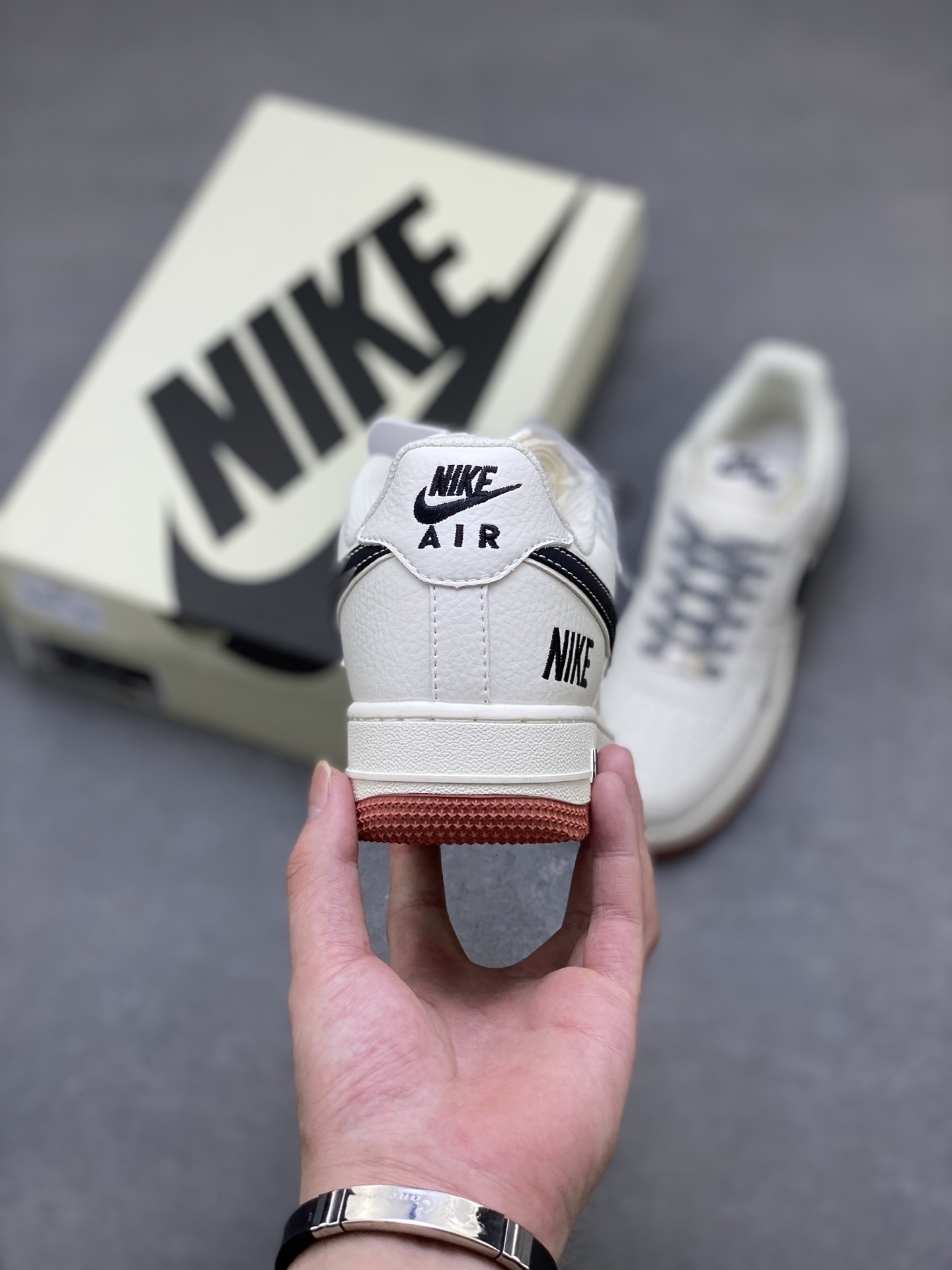 Nike Air Force 1 '07 Low Sneakers - Limited Edition, Premium Comfort 5 i1750617153171 152 0 3