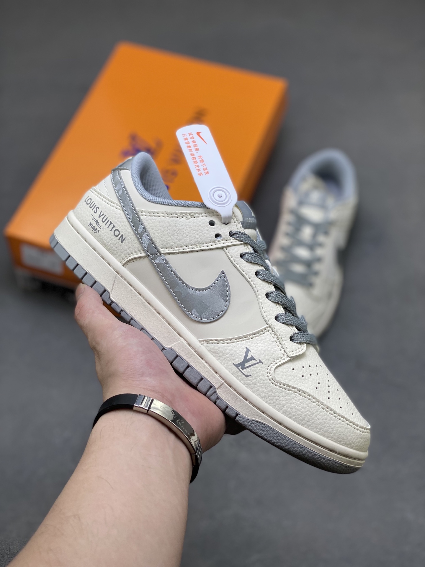 Nike Air Dunk LOW 1 'Louis Vuitton' Limited Edition Fashion Sneakers 2 i1750703303931 3729 0 0