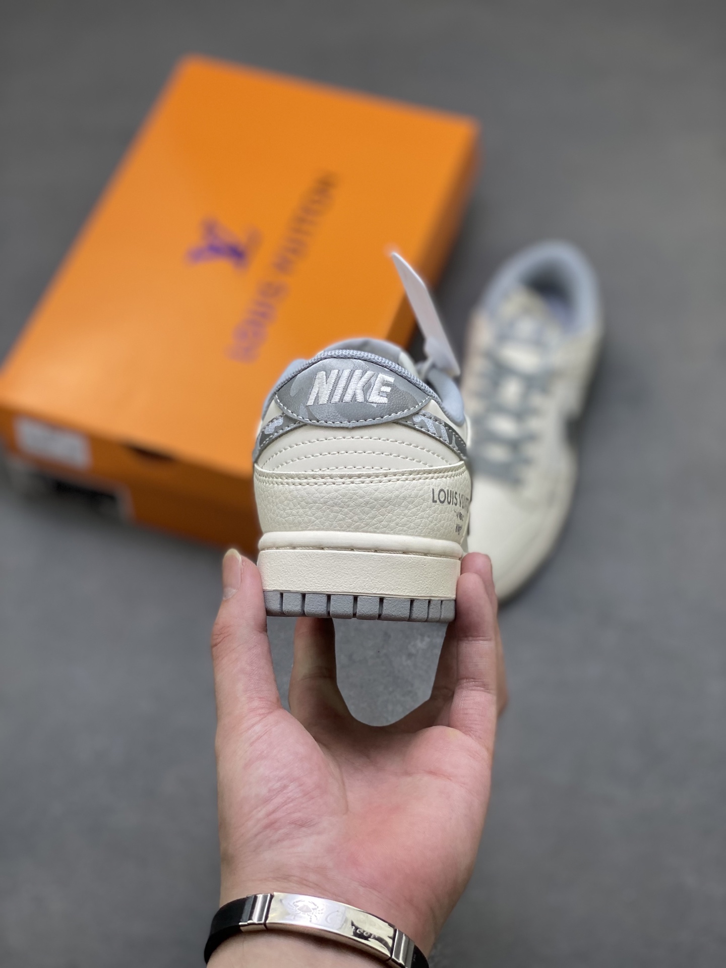 Nike Air Dunk LOW 1 'Louis Vuitton' Limited Edition Fashion Sneakers 5 i1750703303932 4644 0 3