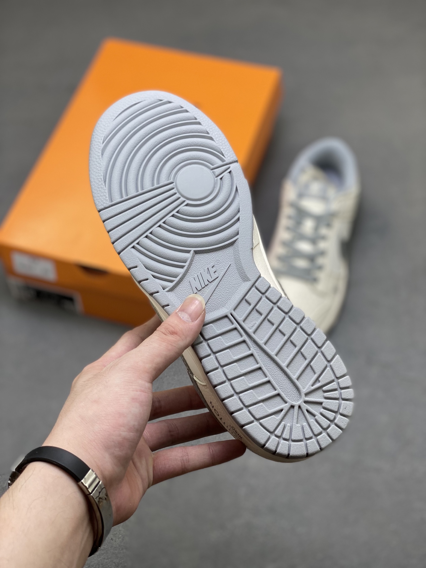 Nike Air Dunk LOW 1 'Louis Vuitton' Limited Edition Fashion Sneakers 7 i1750703426883 6401 0 5
