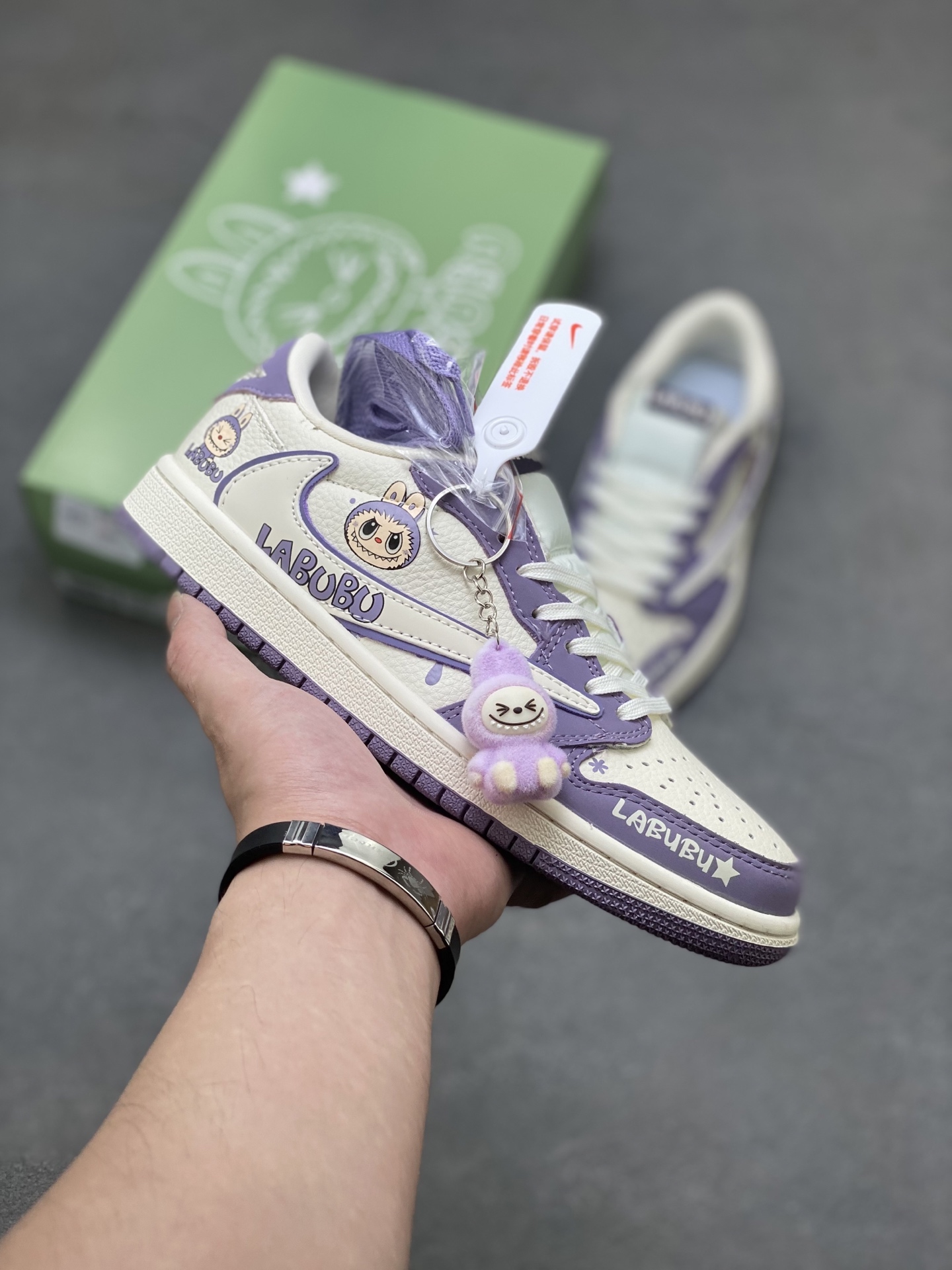 Travis Scott x Nike Air Jordan 1 Low Labubu, Graffiti Custom Sneakers 2 i1751487651869 9244 0 0