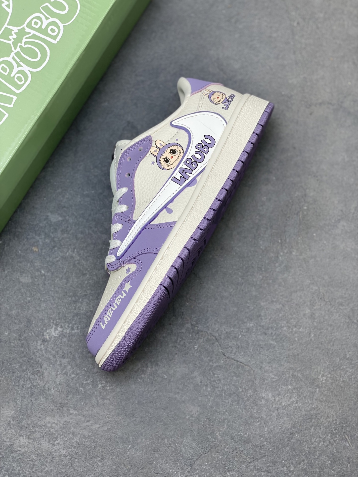 Travis Scott x Nike Air Jordan 1 Low Labubu, Graffiti Custom Sneakers 8 i1751487655163 525 0 6