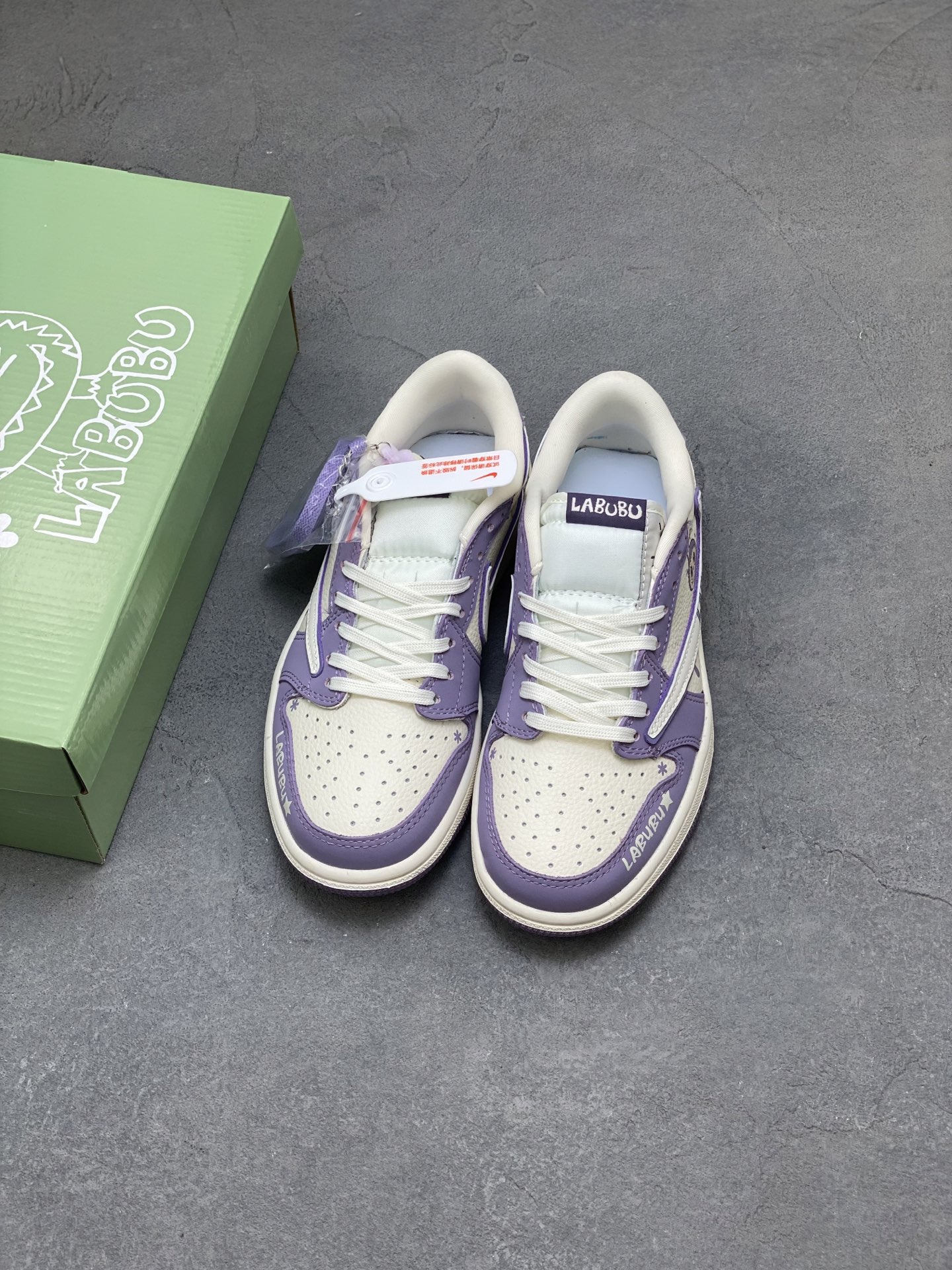 Travis Scott x Nike Air Jordan 1 Low Labubu, Graffiti Custom Sneakers 9 i1751487659019 4513 0 7