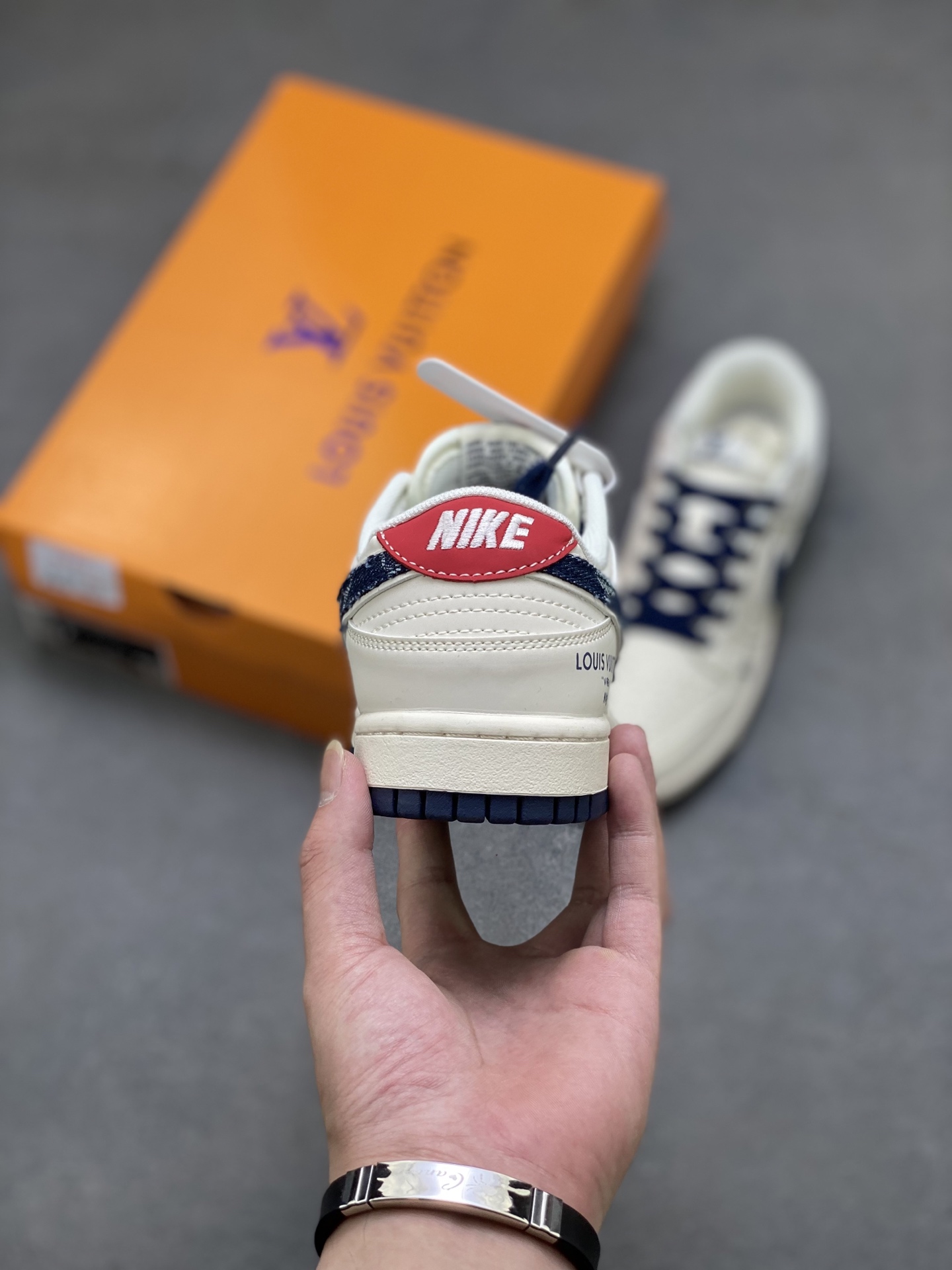 Nike SB Dunk Low x Louis Vuitton White Blue Sneakers - Premium Quality 5 i1751487710112 9959 0 3