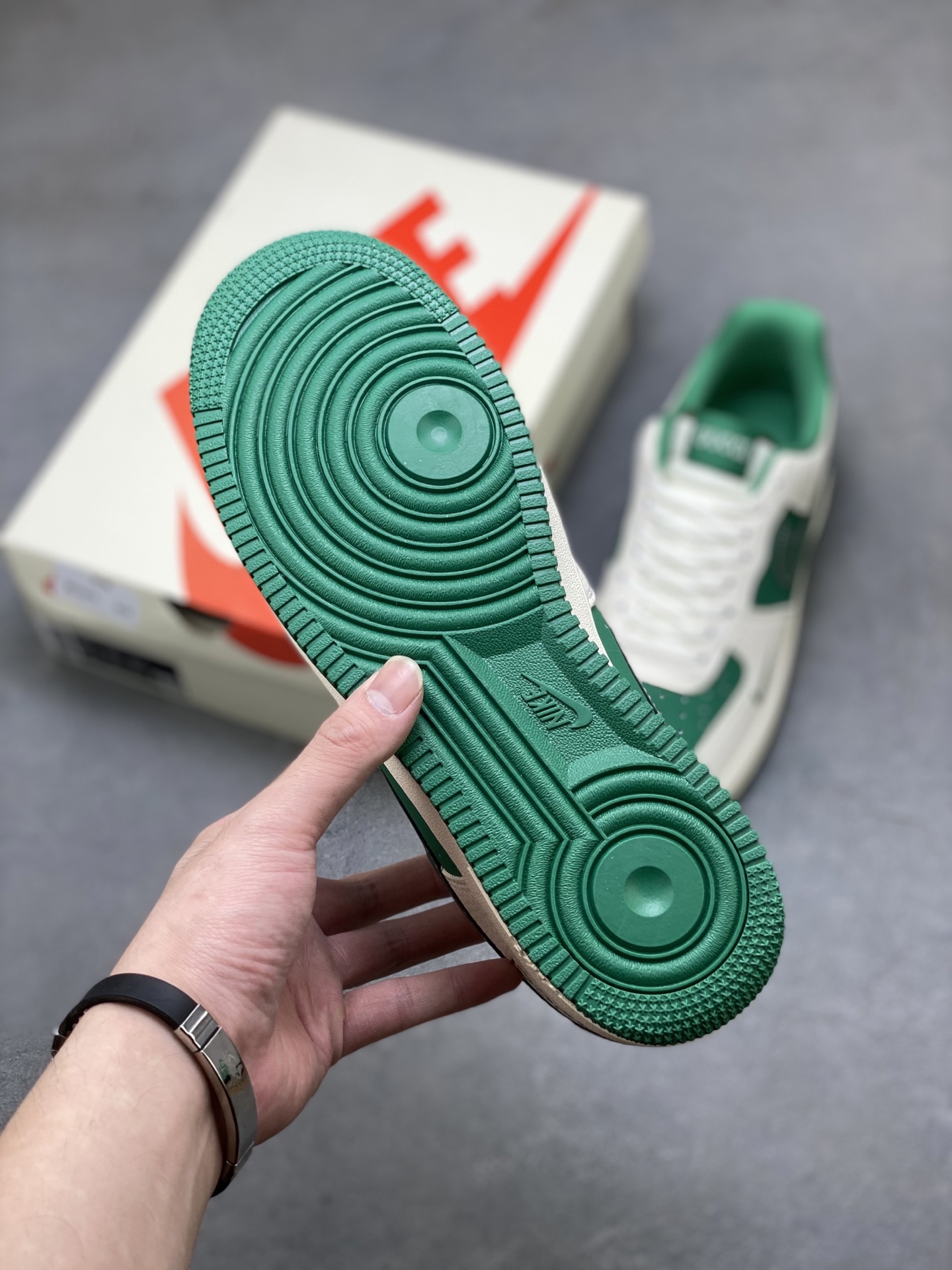 Nike Air Force 1 '07 Low Green/White Custom Sneakers - Limited Edition 7 i1752768363532 8073 0 5