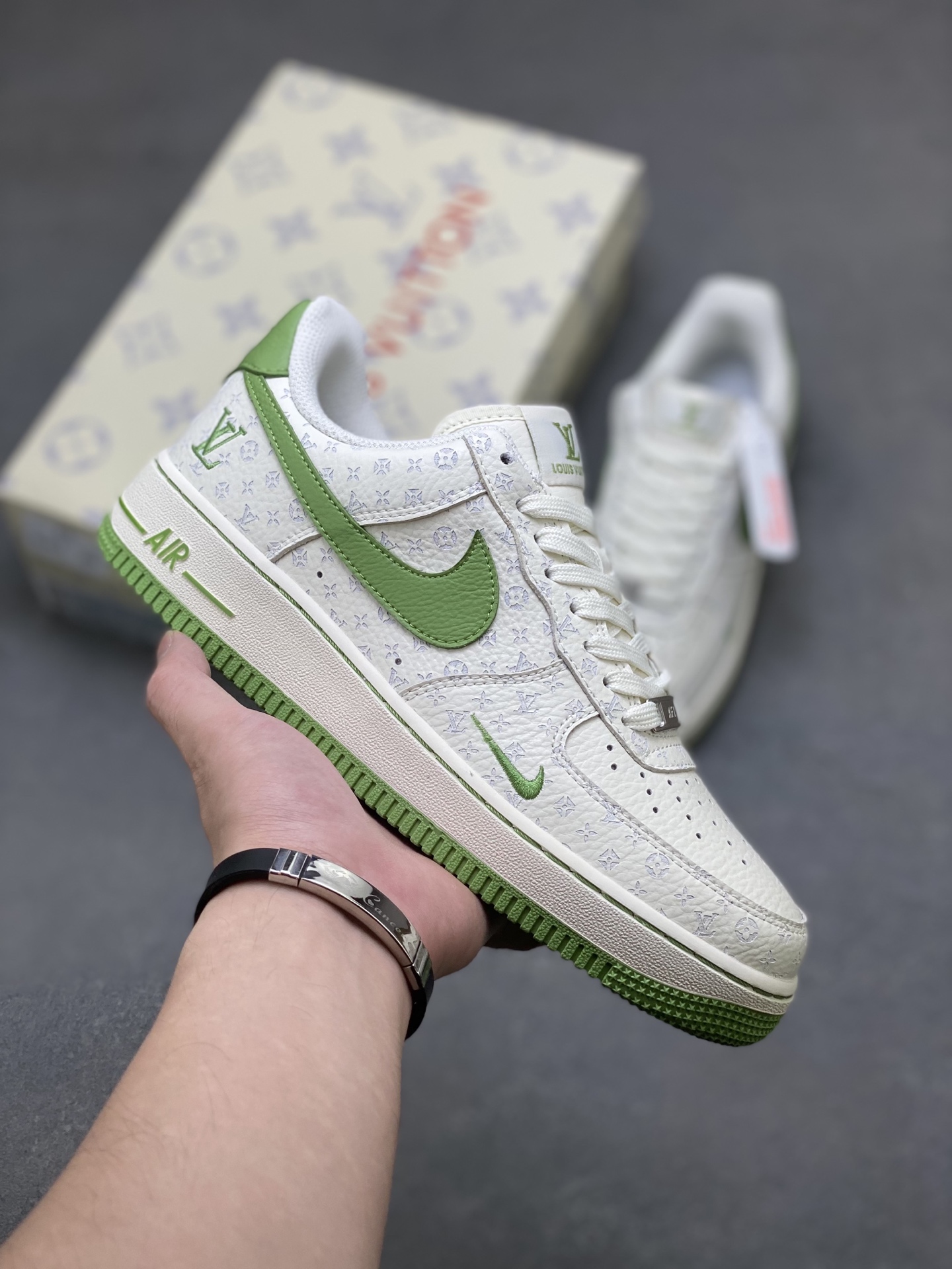 Nike Air Force 1 '07 Low Louis Vuitton Custom Sneakers - Limited Edition 2 i1752768903949 5108 0 0