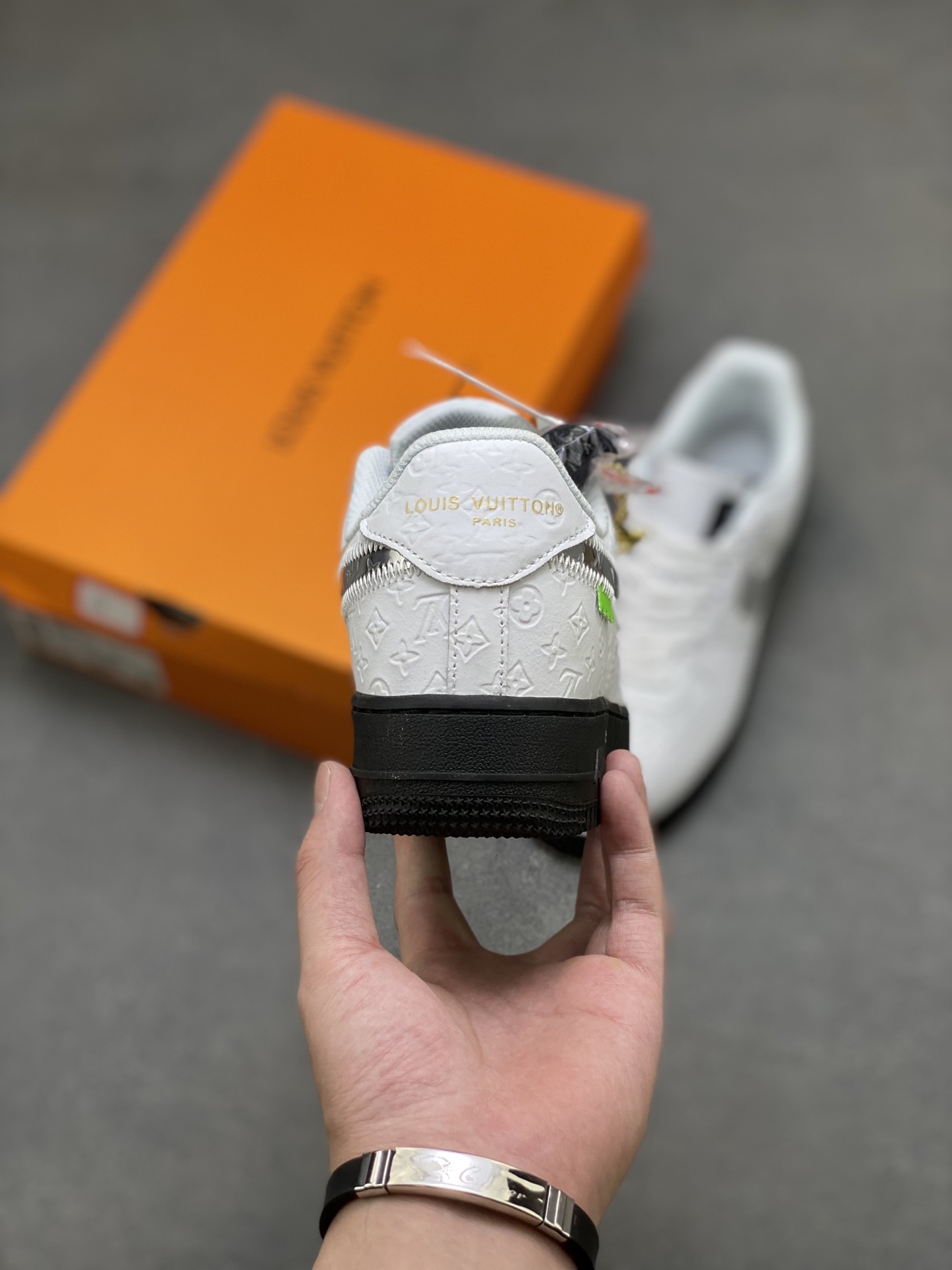 Nike Air Force 1 '07 Low White/Black Leather Sneakers Designer Collaboration 5 i1753460242329 429 0 3