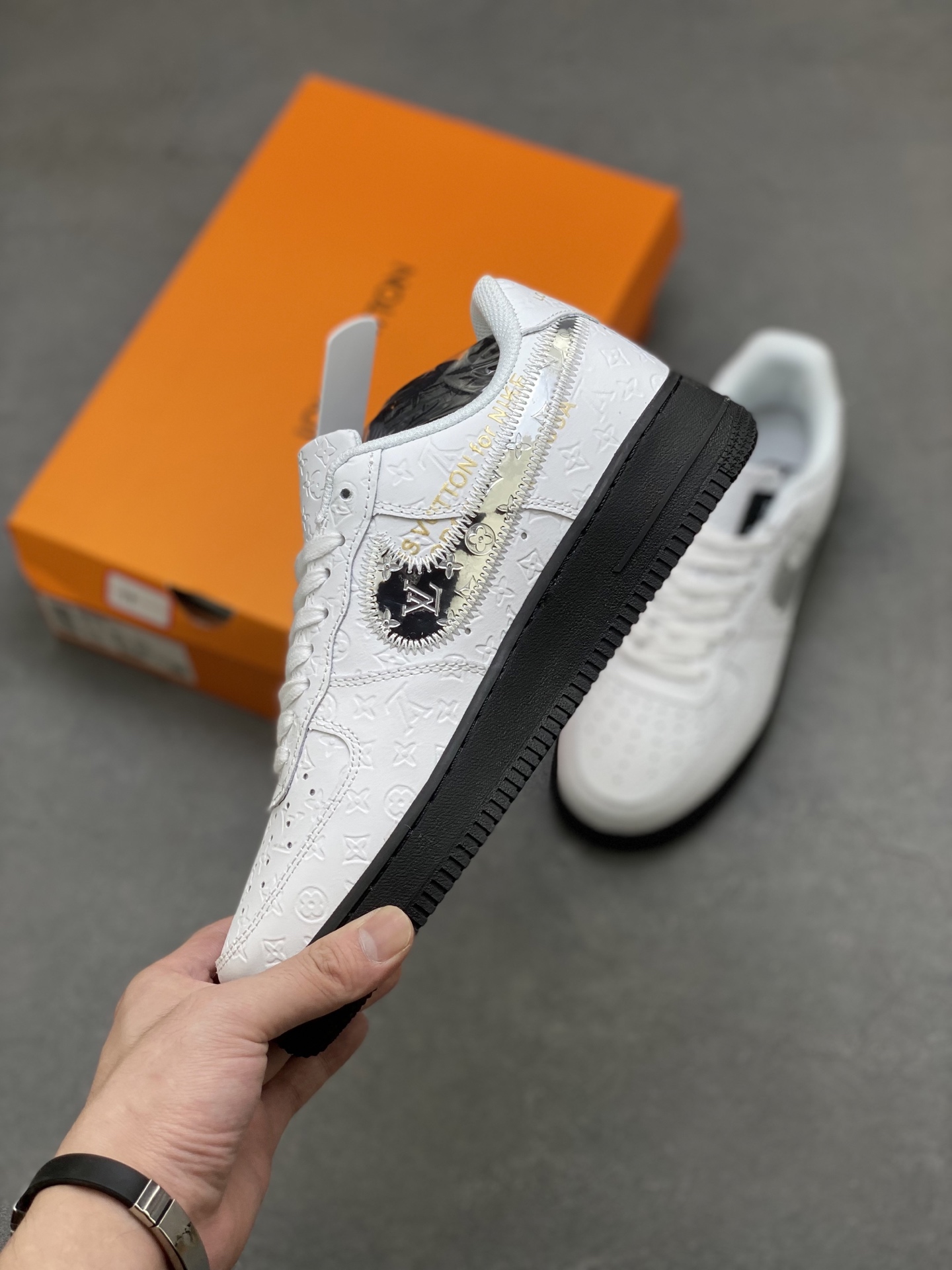 Nike Air Force 1 '07 Low White/Black Leather Sneakers Designer Collaboration 4 i1753460243576 2620 0 2