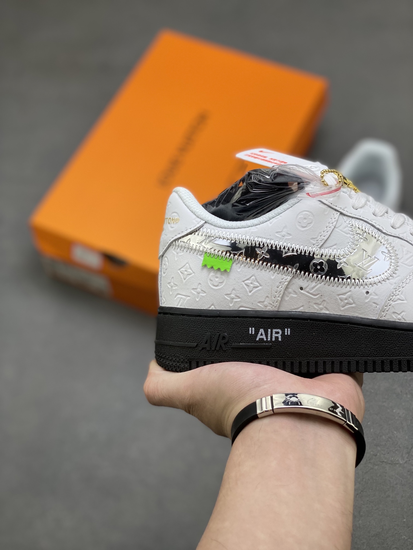 Nike Air Force 1 '07 Low White/Black Leather Sneakers Designer Collaboration 6 i1753460244213 7396 0 4