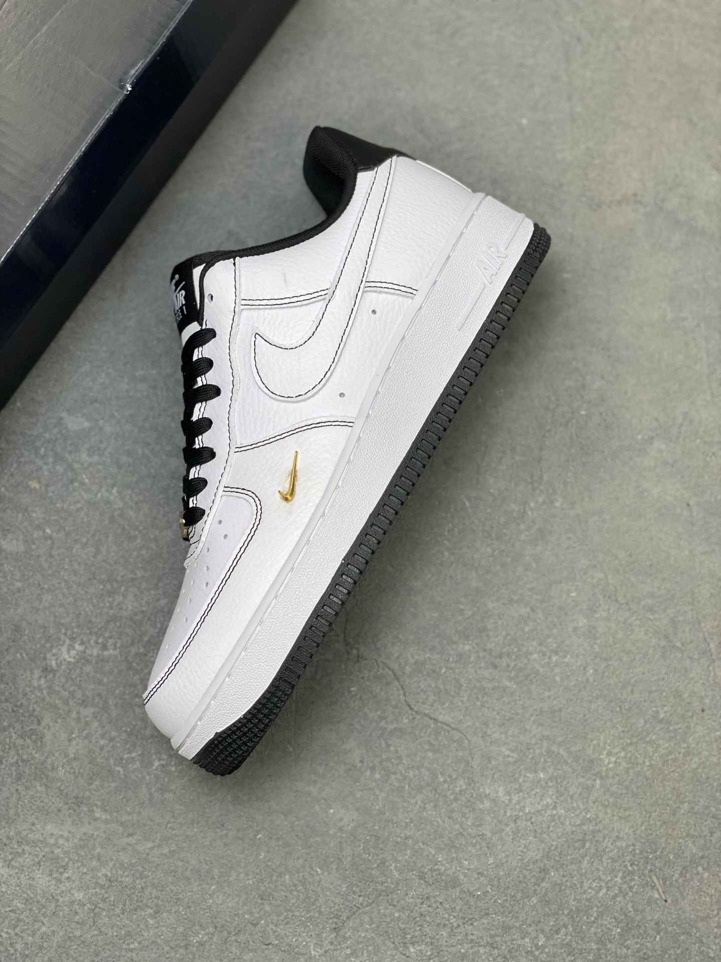 Nike Air Force 1 '07 Low White/Black Stitching Detail - Limited Edition 8 i1753460419592 7473 0 6