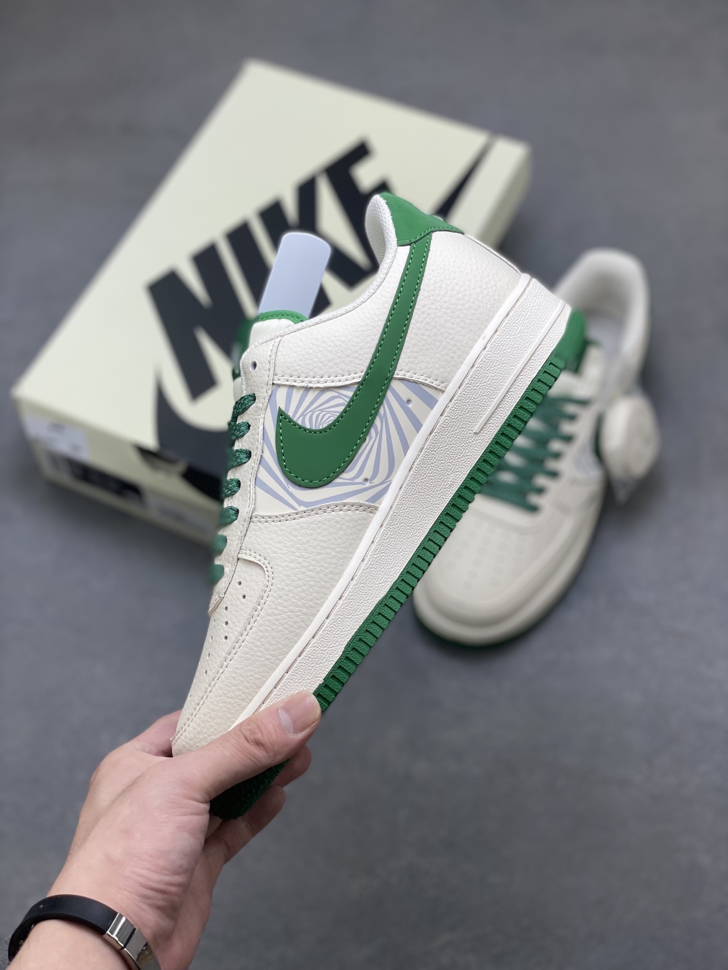 Nike Air Force 1 '07 Low Green and Beige Casual Sneakers HJ3318-001 4 i1753806467913 2750 0 2