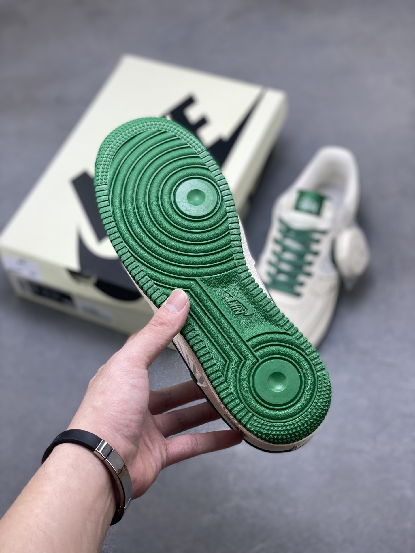 Nike Air Force 1 '07 Low Green and Beige Casual Sneakers HJ3318-001 7 i1753806484614 5541 0 5