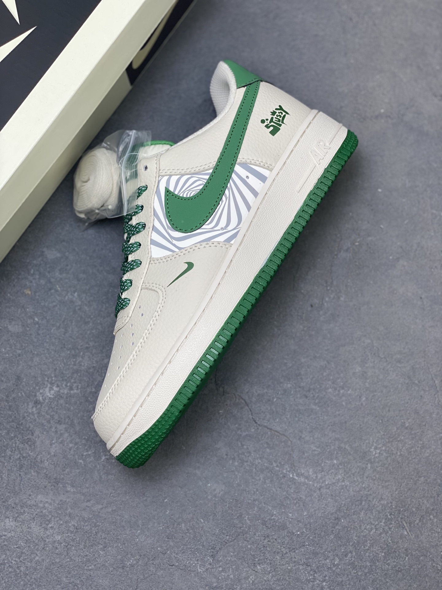 Nike Air Force 1 '07 Low Green and Beige Casual Sneakers HJ3318-001 8 i1753806485113 137 0 6