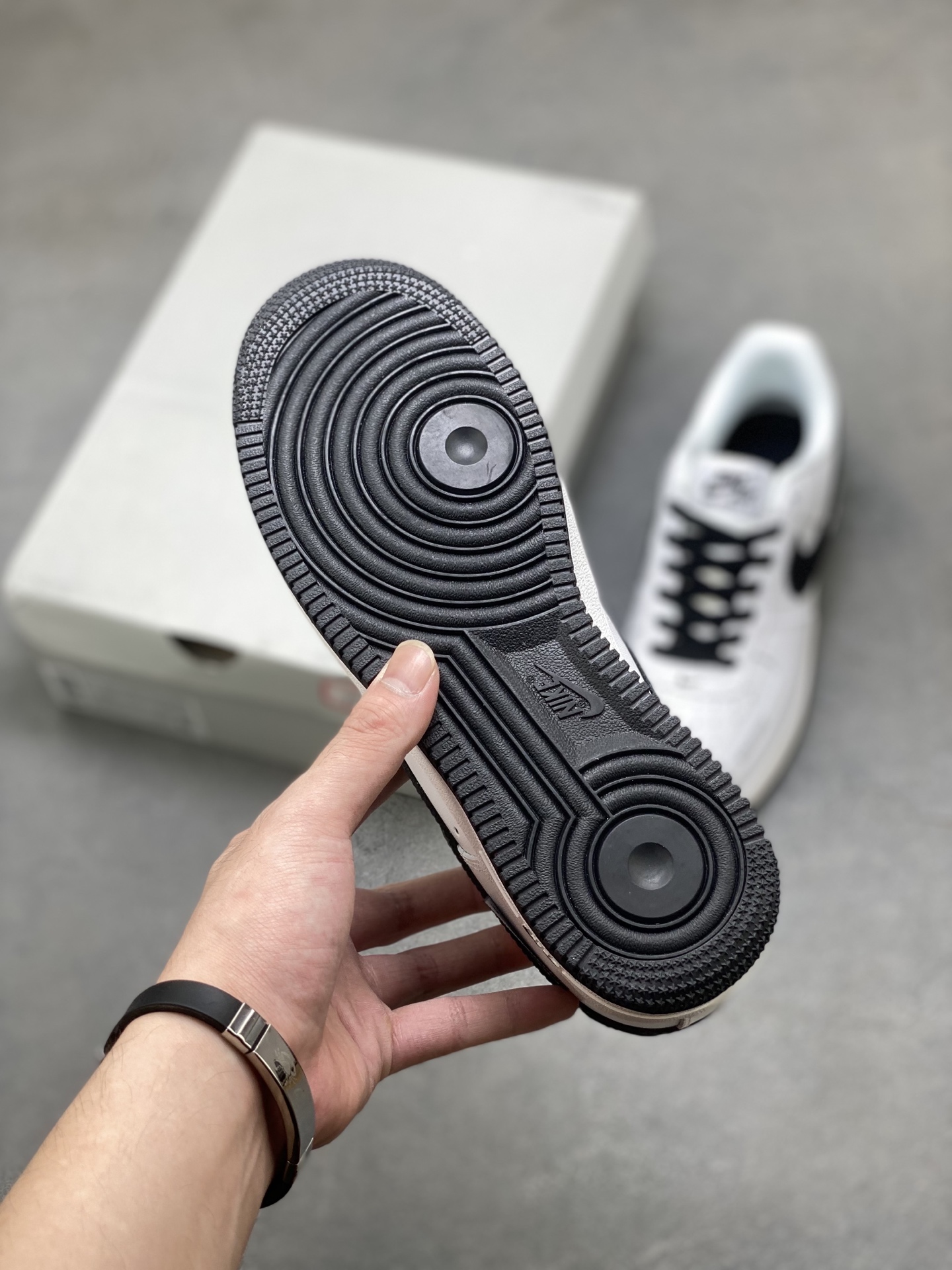 Nike Air Force 1 '07 Low White/Black Stitching Detail Casual Shoes 7 i1754589571021 8878 0 5