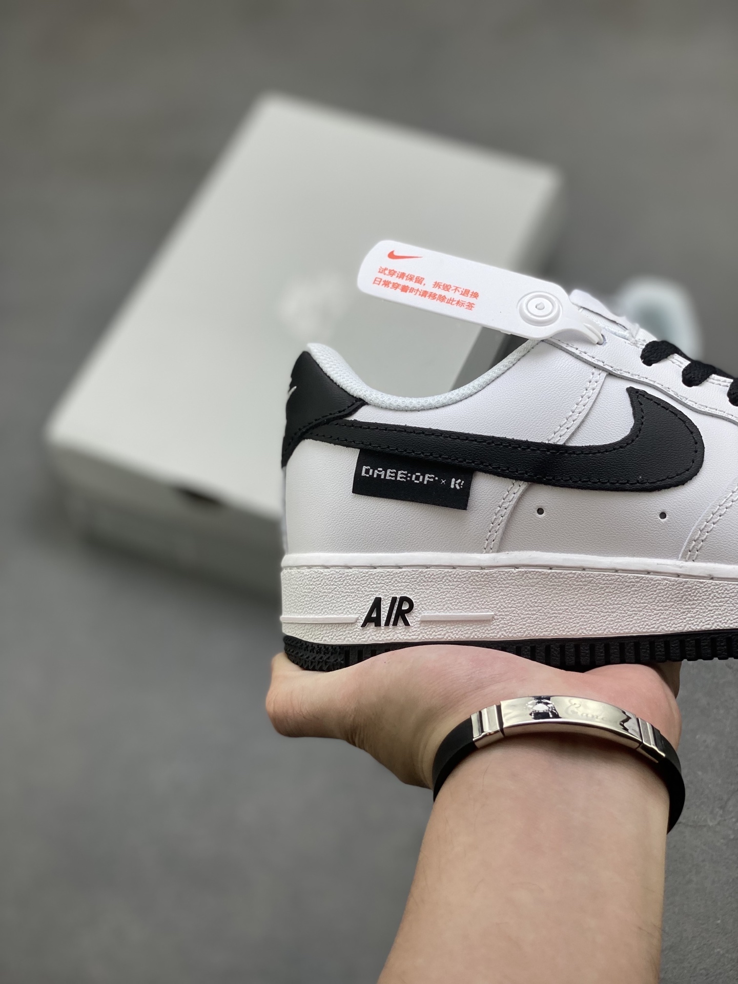 Nike Air Force 1 '07 Low White/Black Stitching Detail Casual Shoes 6 i1754589577984 102 0 4