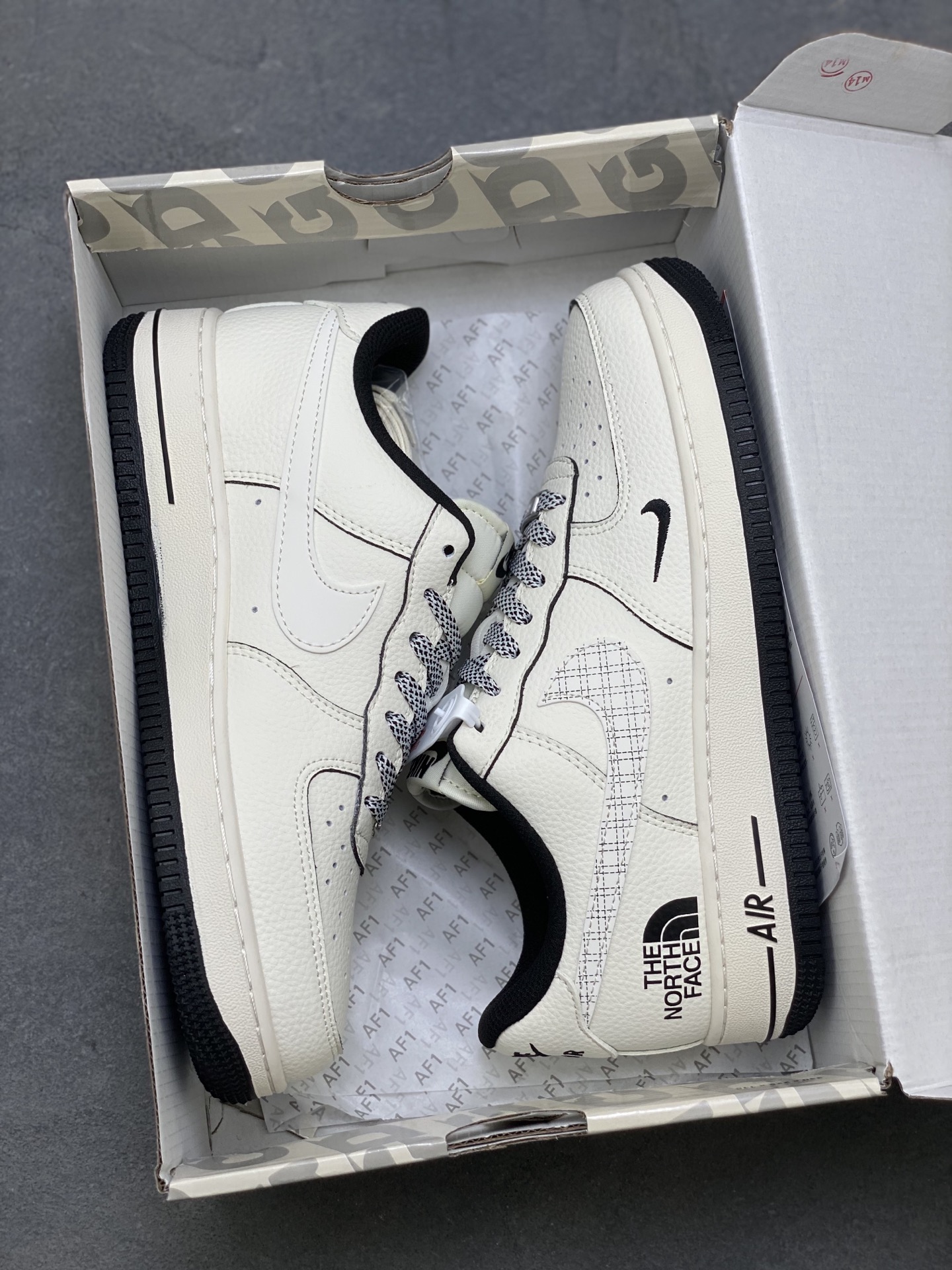 Nike Air Force 1 '07 Low The North Face Sneakers - Limited Edition 10 i1754848624787 9876 0 8