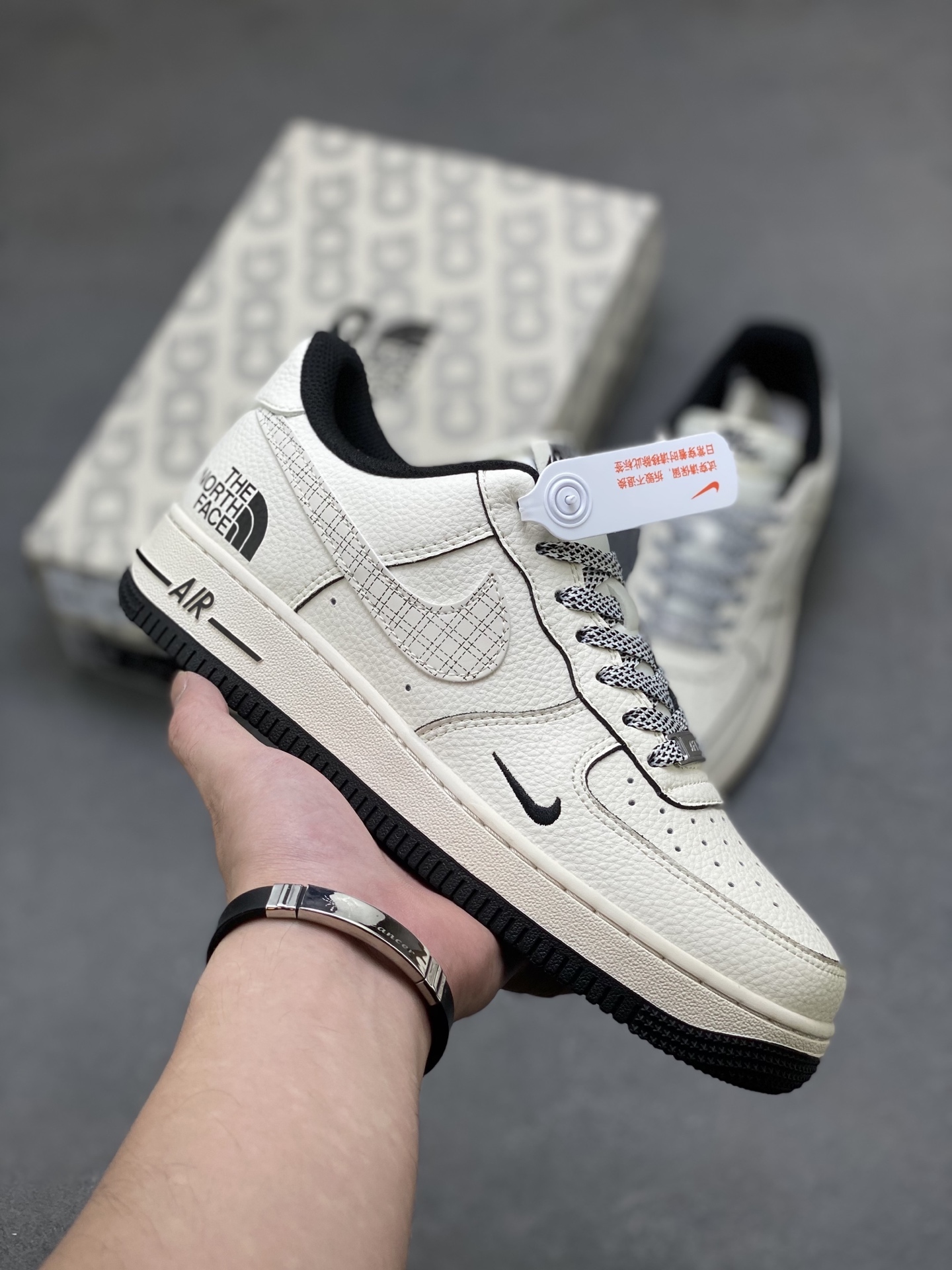 Nike Air Force 1 '07 Low The North Face Sneakers - Limited Edition 2 i1754848631794 5353 0 0