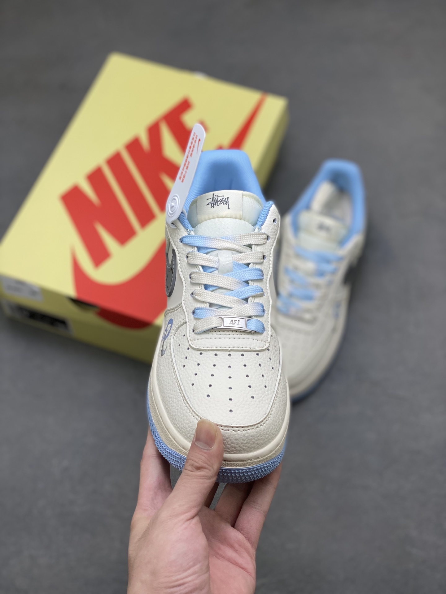 Nike Air Force 1 '07 Low Stussy Fossil Stone Men's Sneakers 3 i1754848702754 8573 0 1