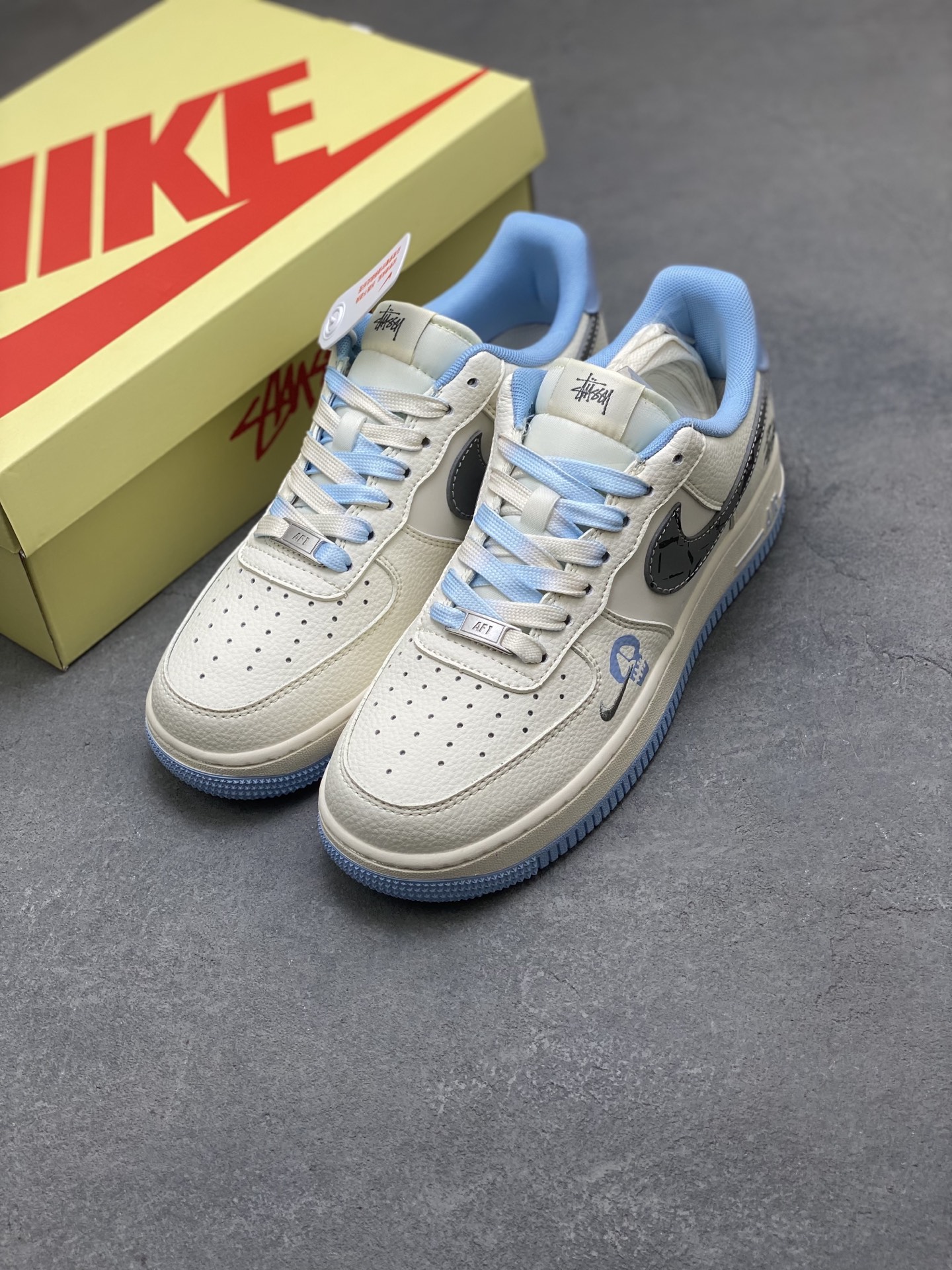 Nike Air Force 1 '07 Low Stussy Fossil Stone Men's Sneakers 9 i1754848702780 7900 0 7