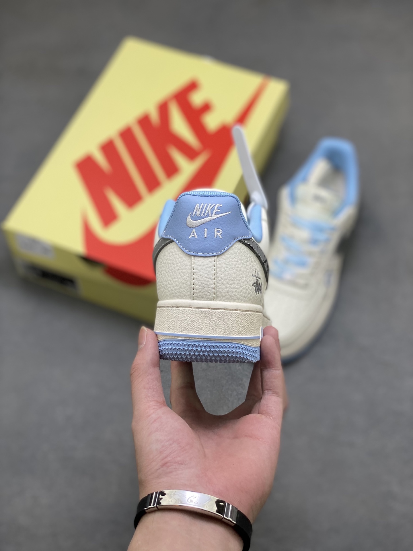 Nike Air Force 1 '07 Low Stussy Fossil Stone Men's Sneakers 5 i1754848715222 6761 0 3