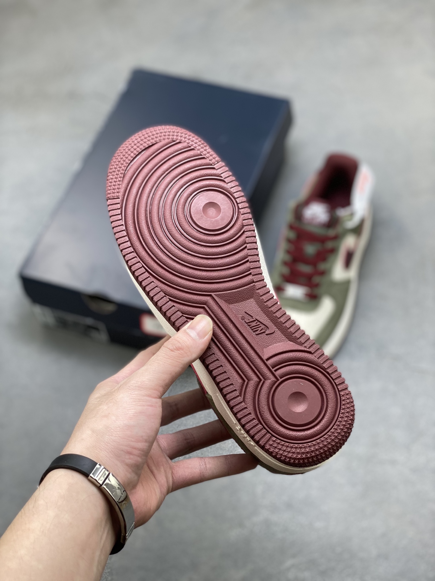 Nike Air Force 1 '07 Low Olive/Burgundy Sneakers - Limited Edition 7 i1754848769095 6898 0 5