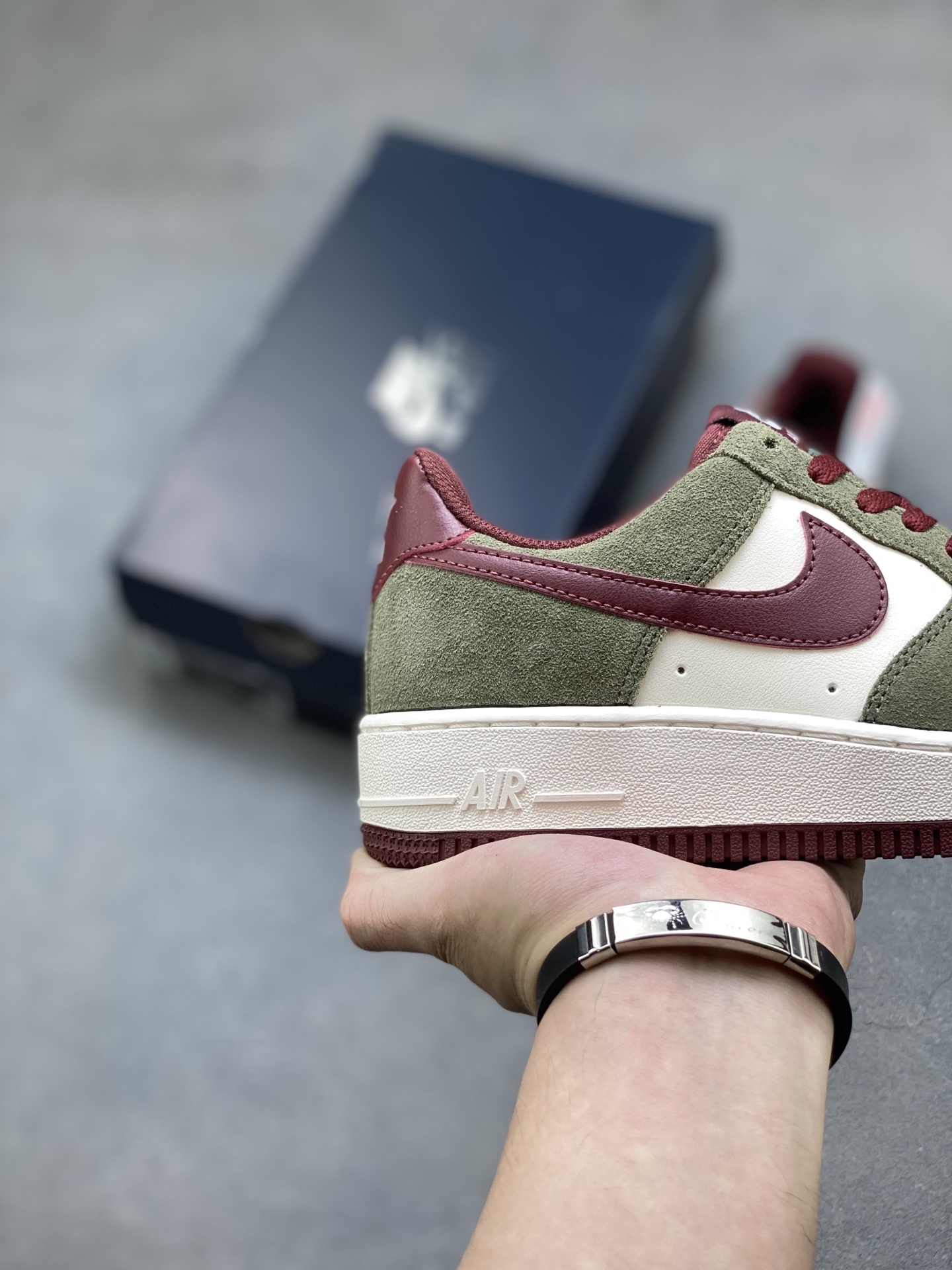 Nike Air Force 1 '07 Low Olive/Burgundy Sneakers - Limited Edition 6 i1754848769167 9015 0 4