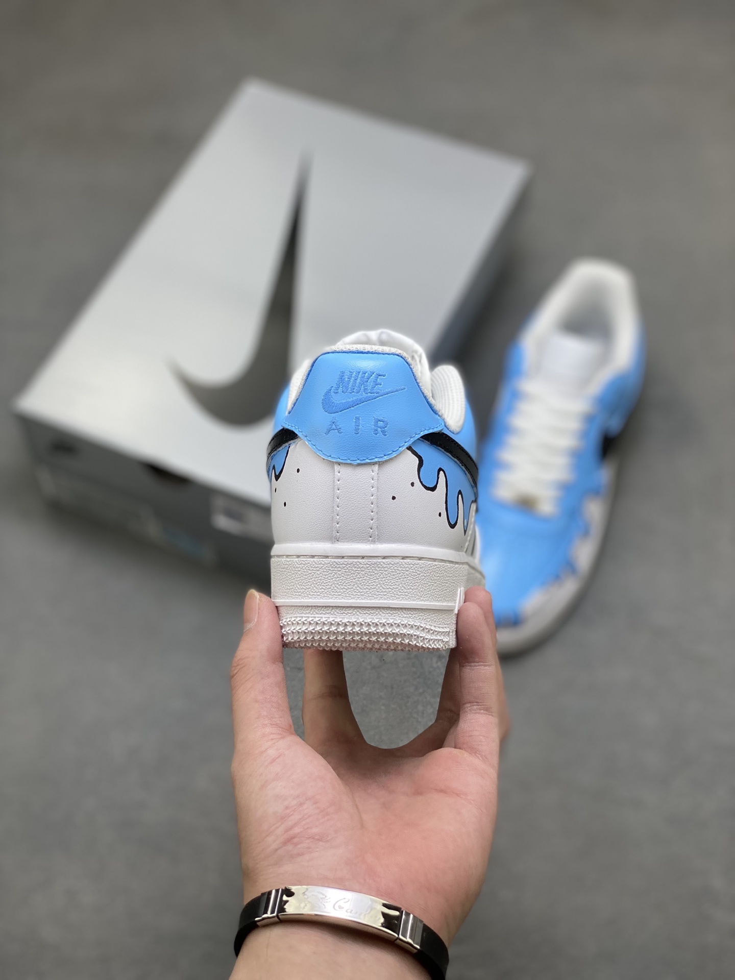 Nike Air Force 1 '07 Low: Limited Edition Blue & White Drip Sneakers 5 i1754848837705 6468 0 3