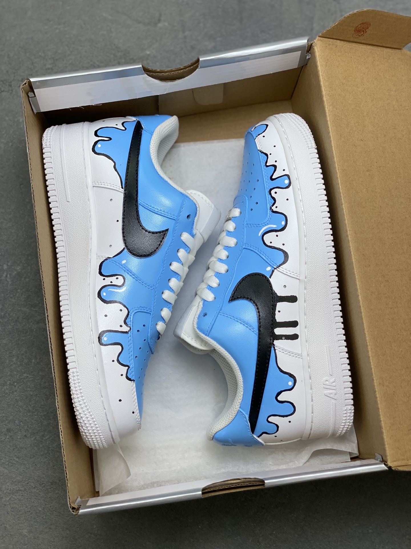 Nike Air Force 1 '07 Low: Limited Edition Blue & White Drip Sneakers 10 i1754848837876 7009 0 8